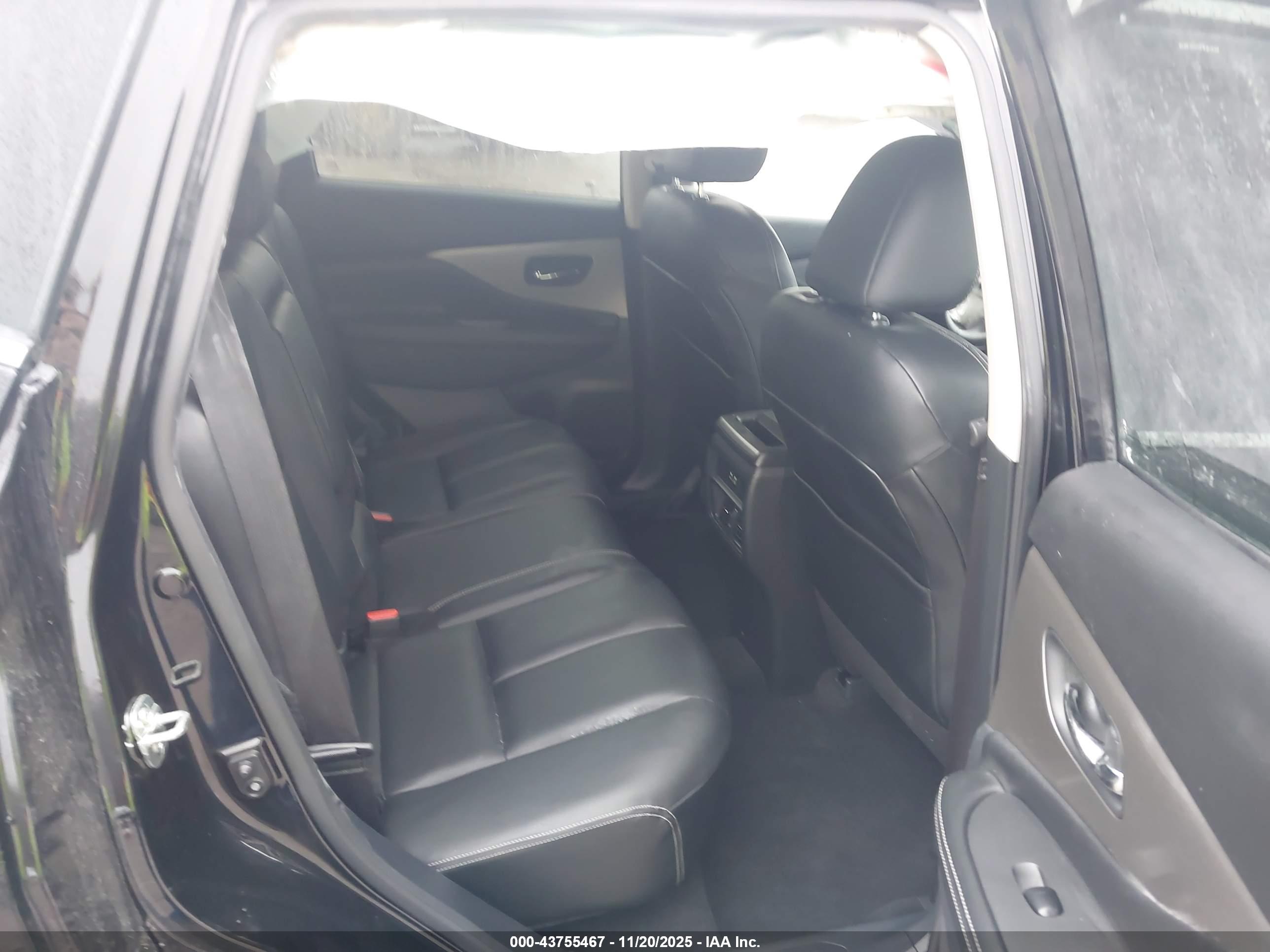 NISSAN MURANO image 8