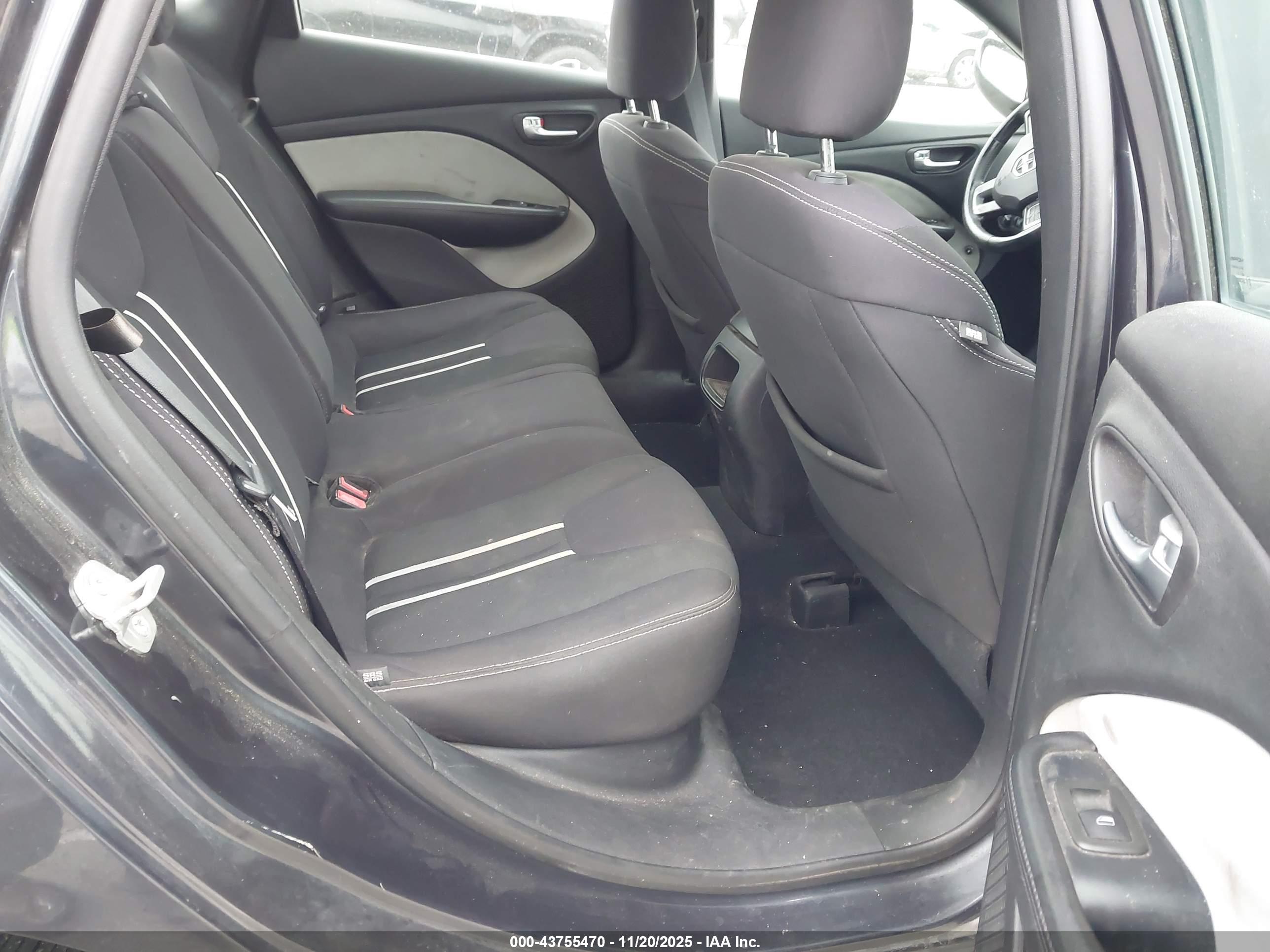 DODGE DART image 8