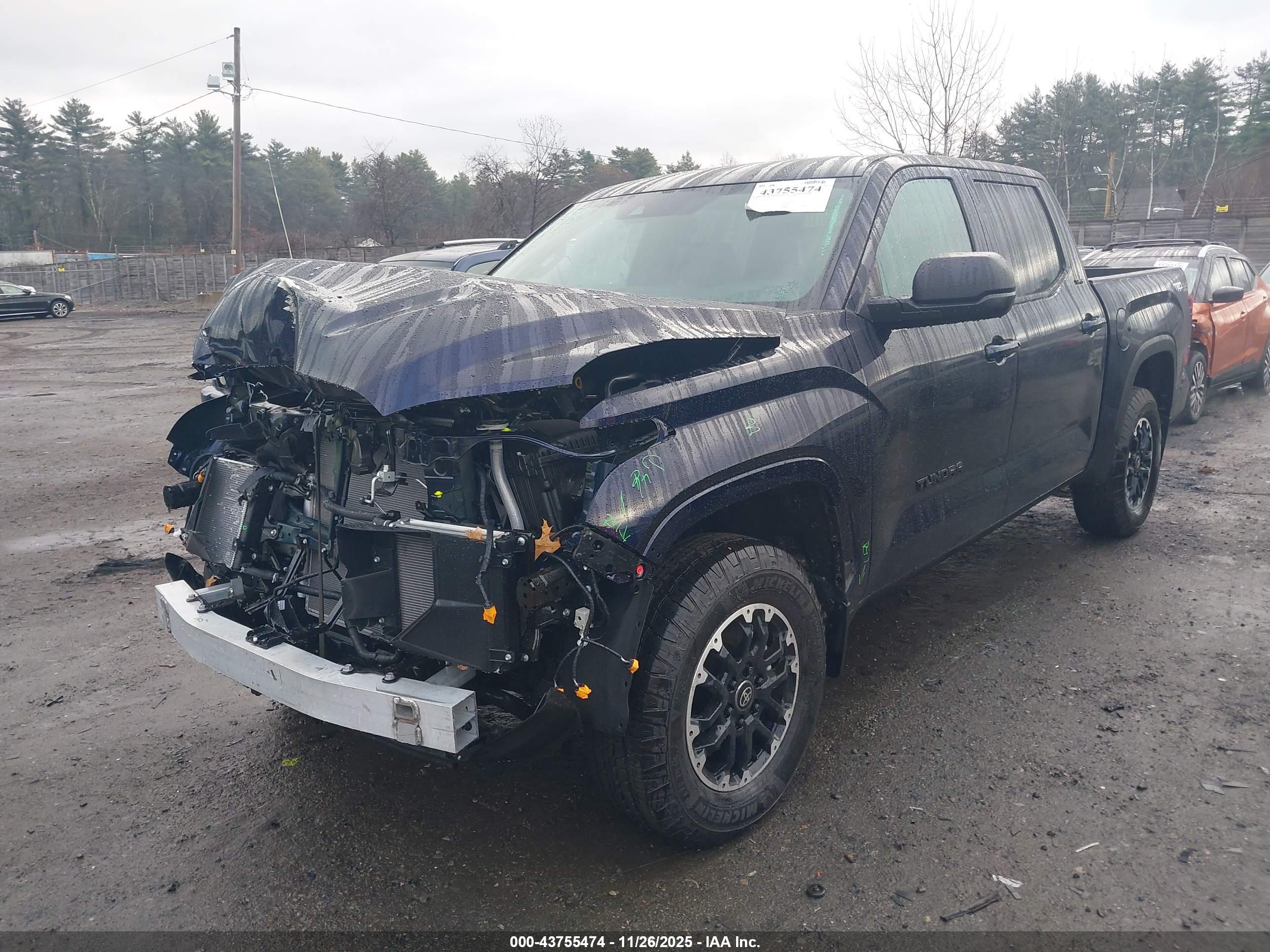 TOYOTA TUNDRA image 2