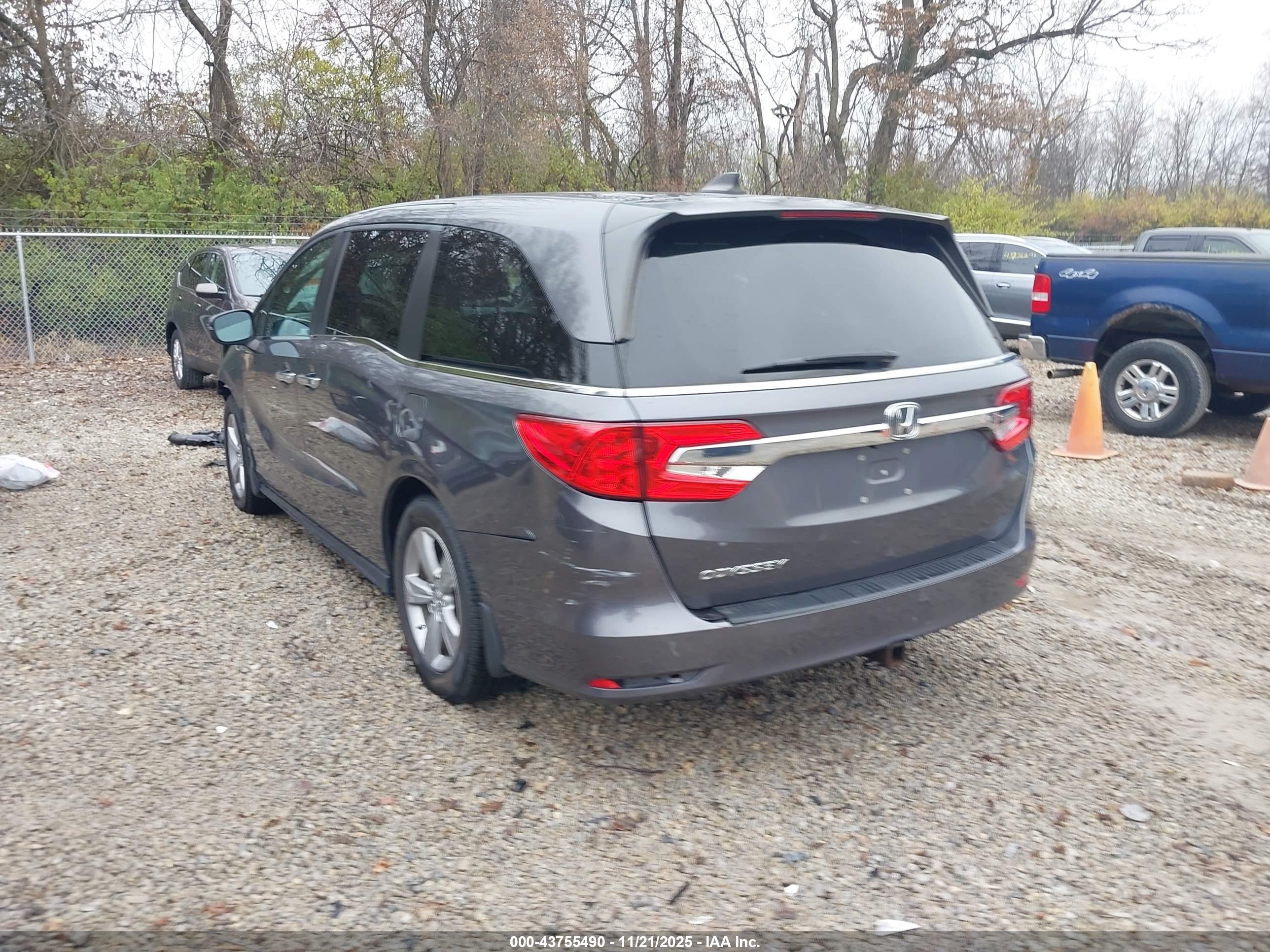HONDA ODYSSEY image 3