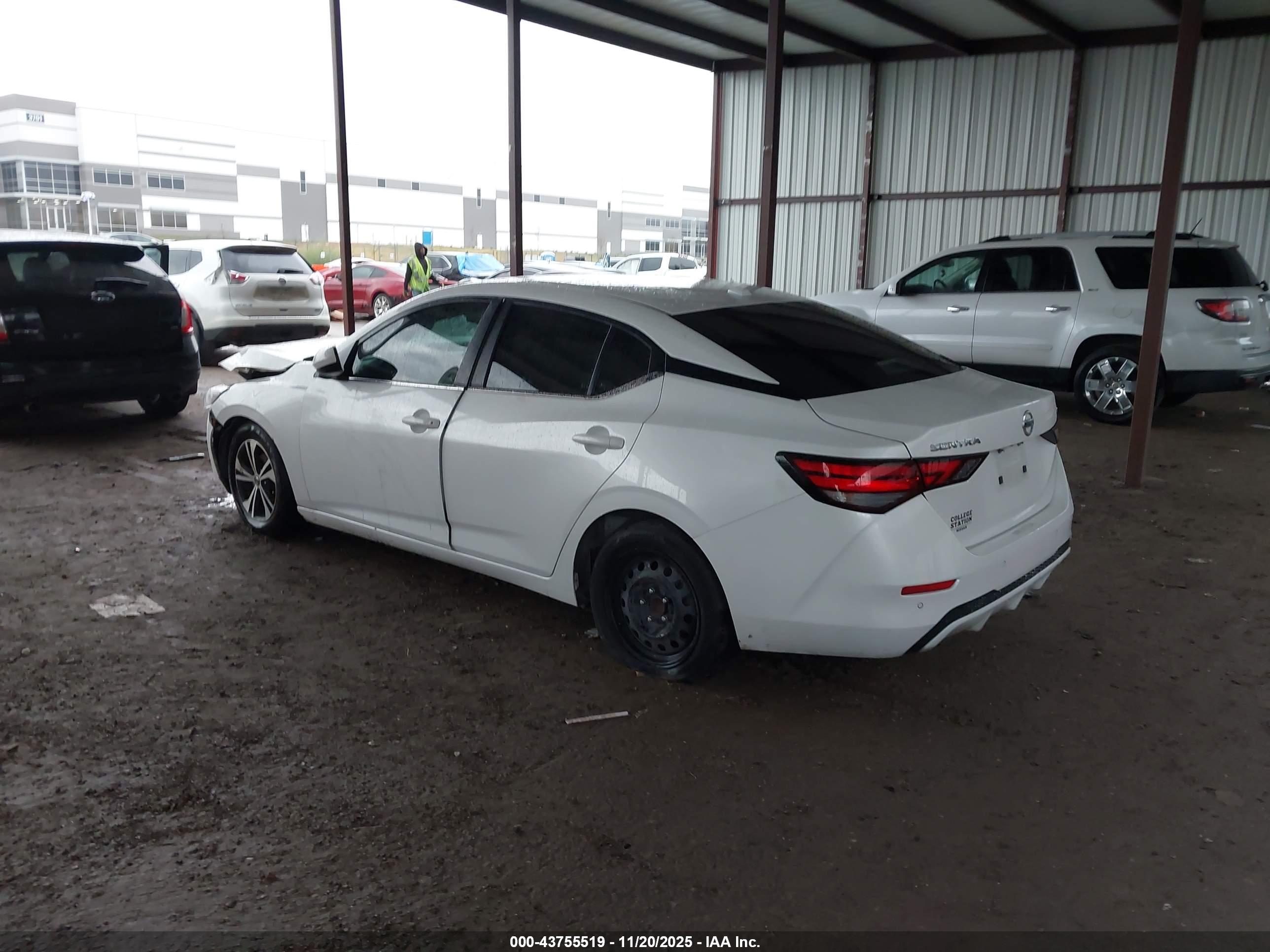 NISSAN SENTRA image 3