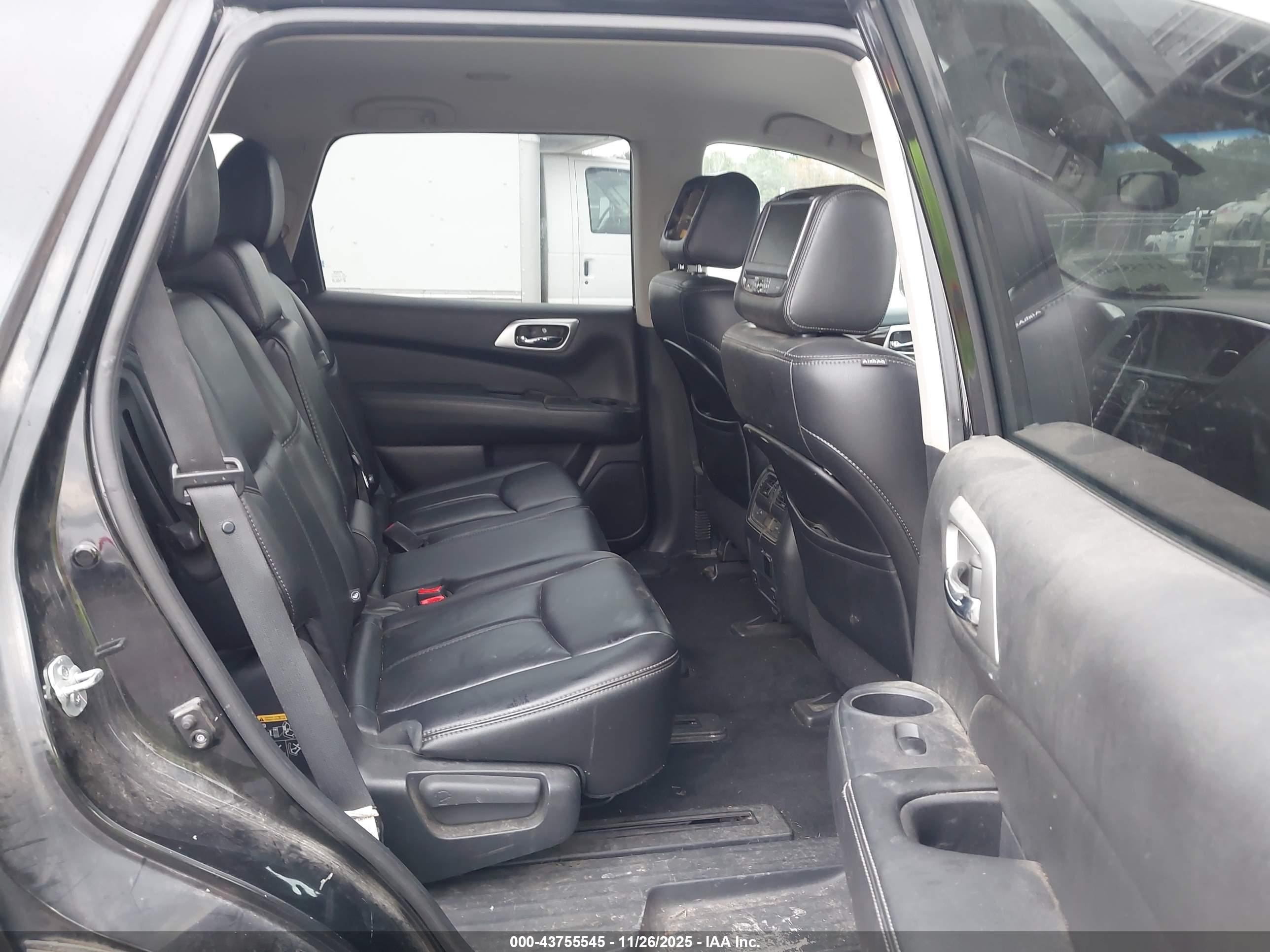 NISSAN PATHFINDER image 8