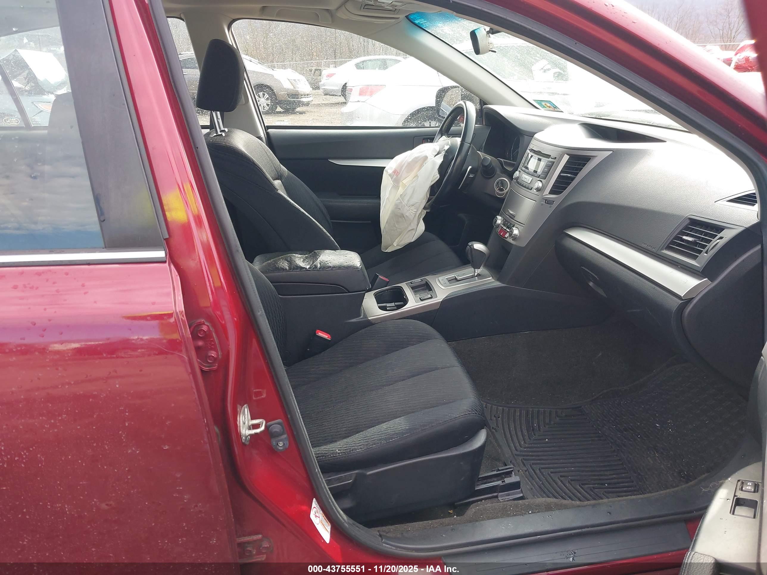 SUBARU LEGACY image 5