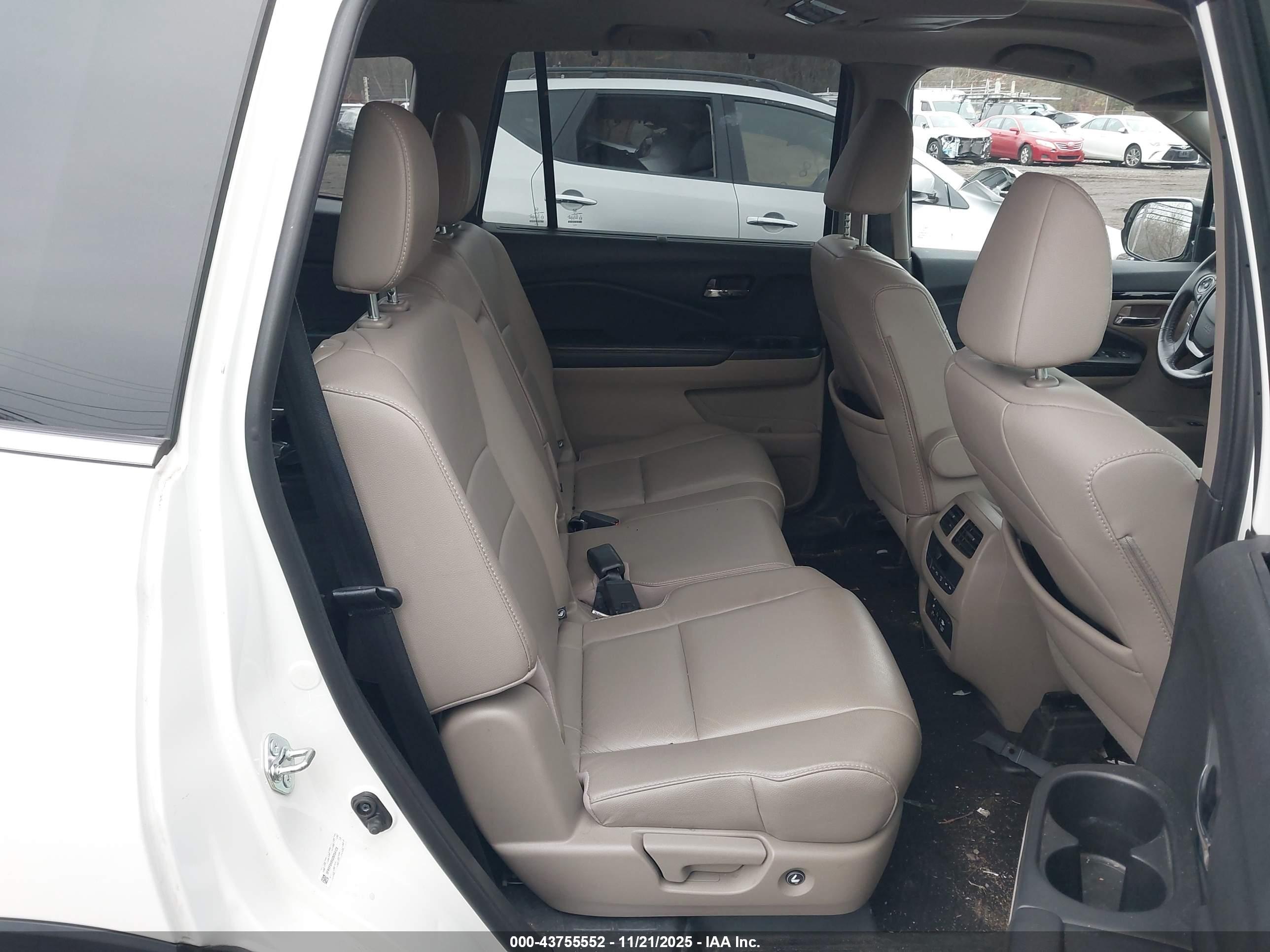 HONDA PILOT image 8