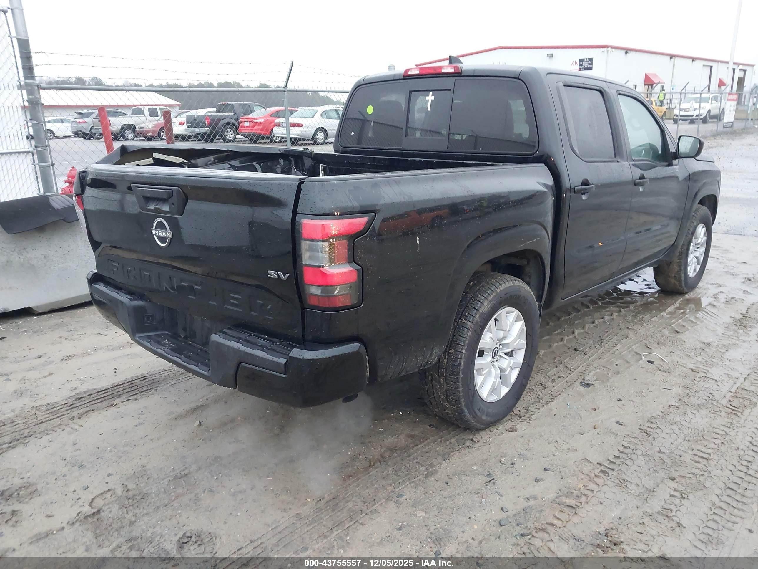 NISSAN FRONTIER image 4