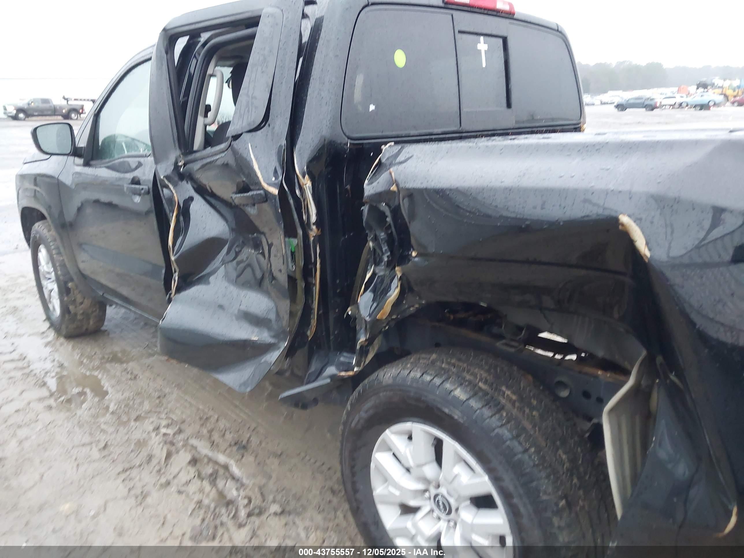 NISSAN FRONTIER image 6