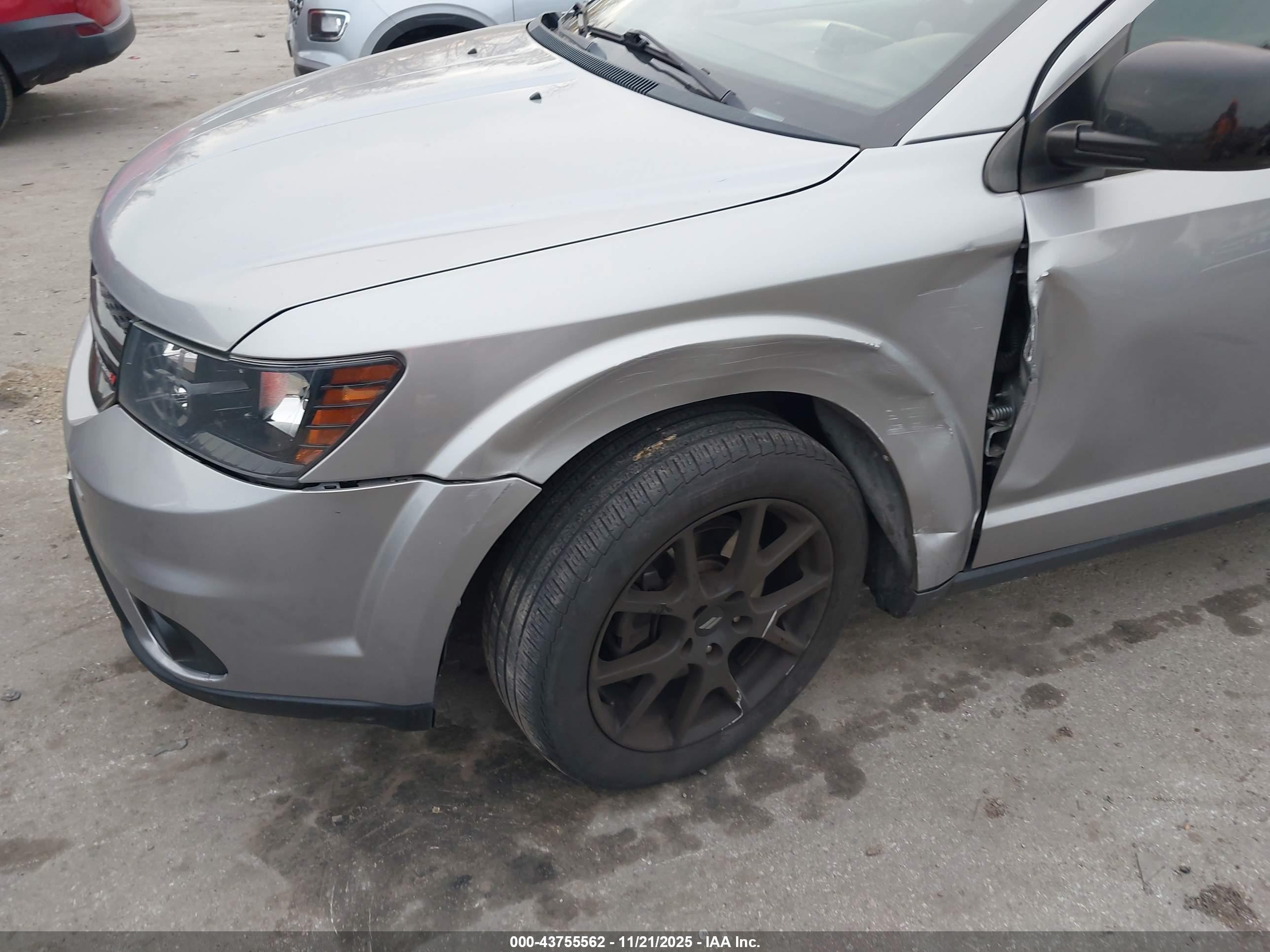DODGE JOURNEY image 6