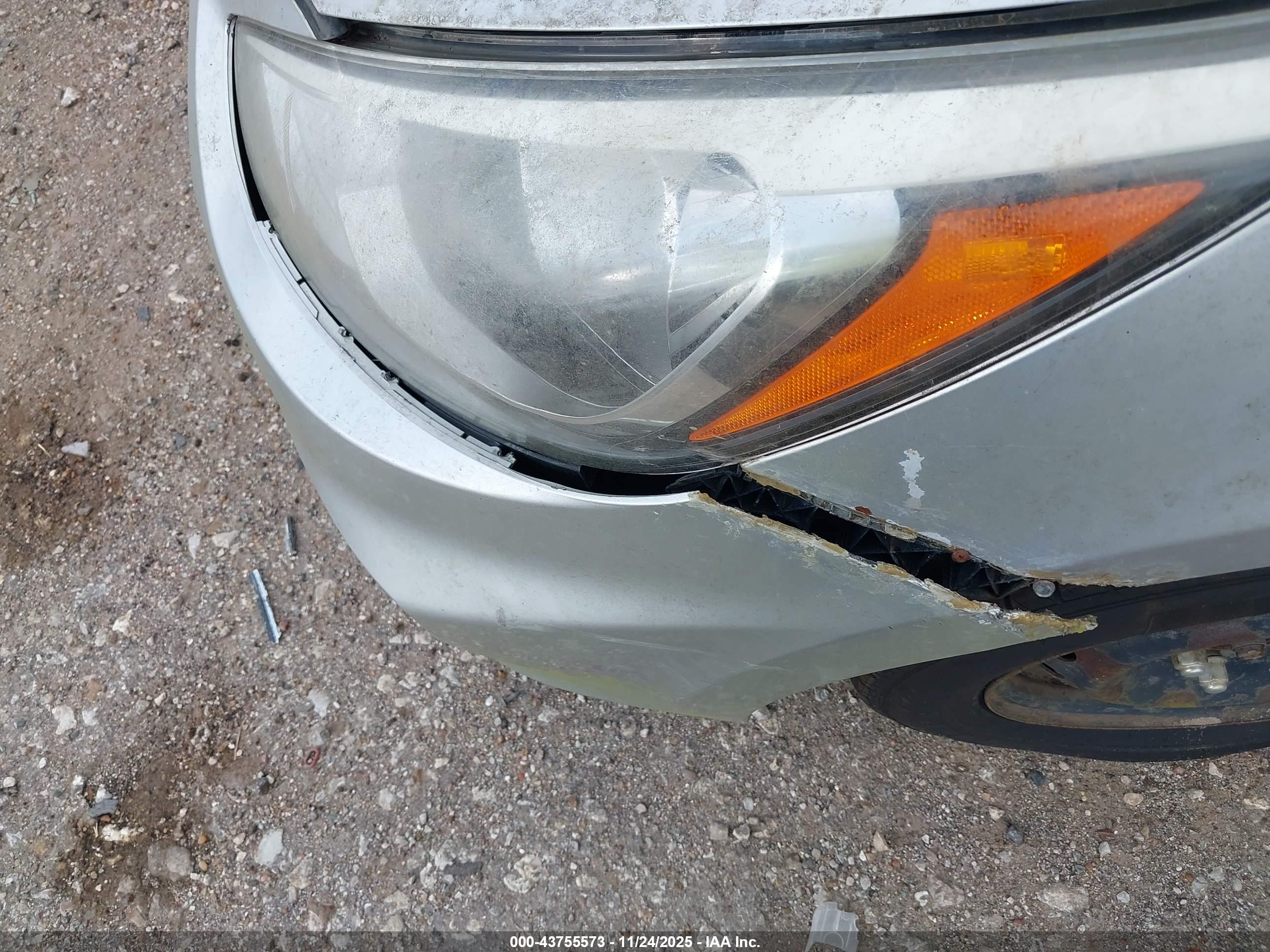 HYUNDAI ACCENT image 6