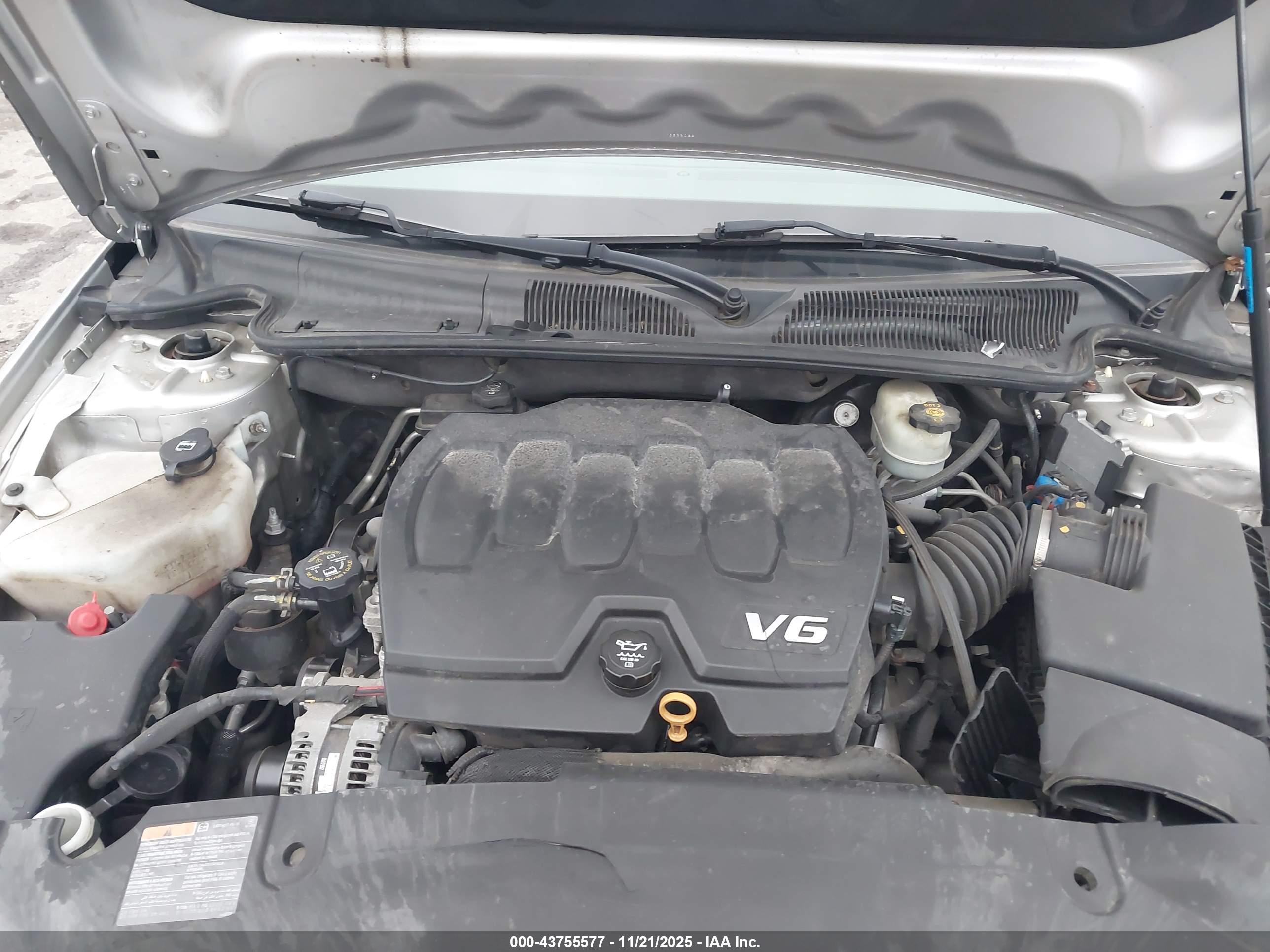 BUICK LUCERNE image 10