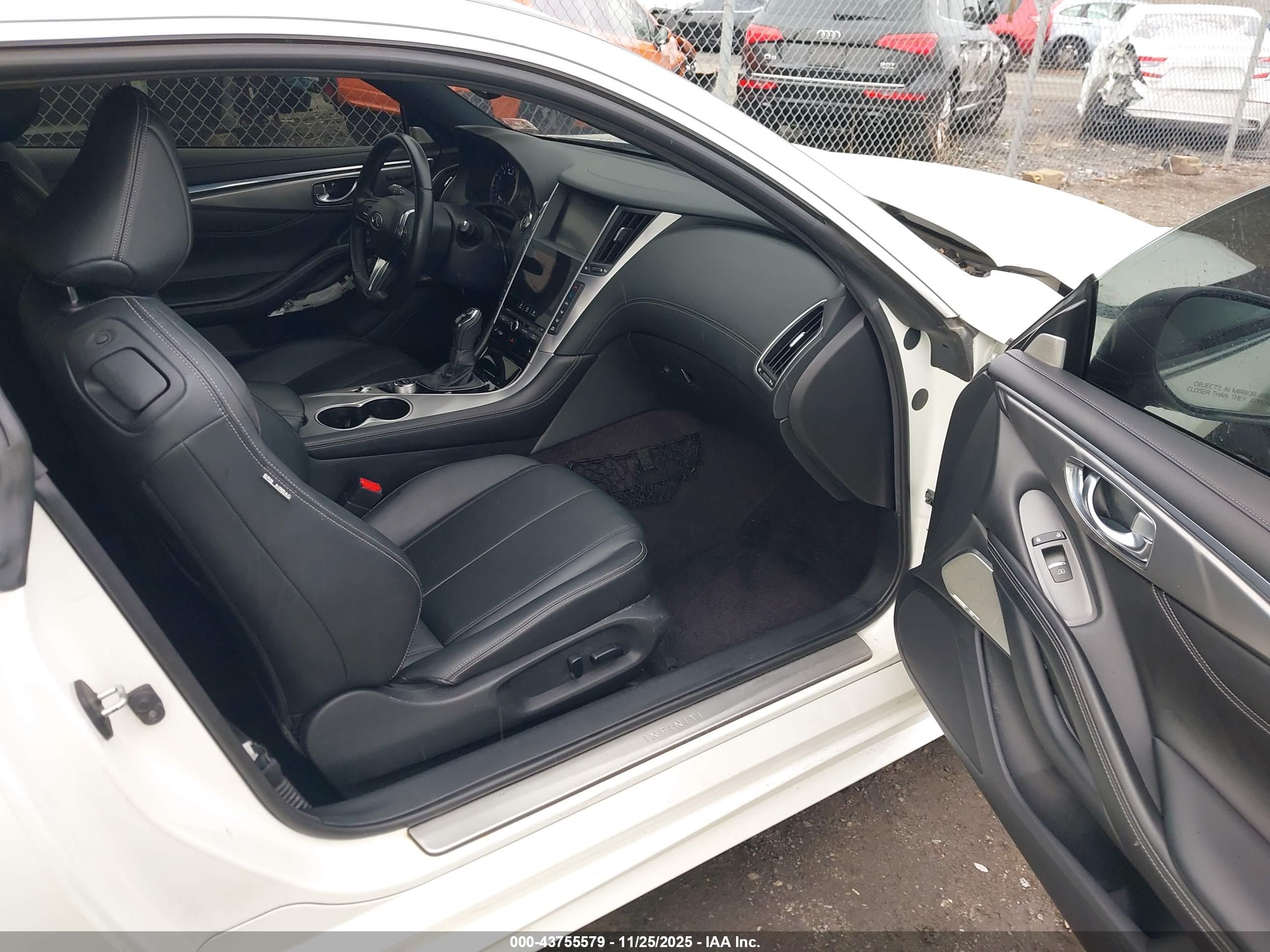 INFINITI Q60 image 5