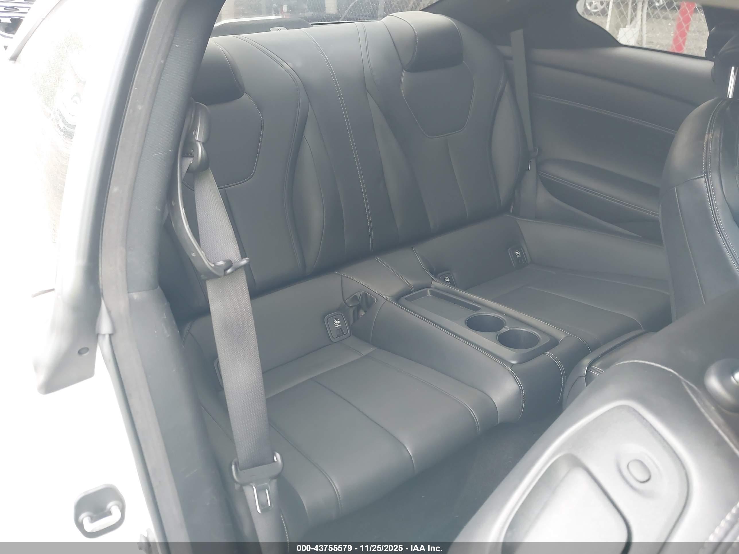 INFINITI Q60 image 8