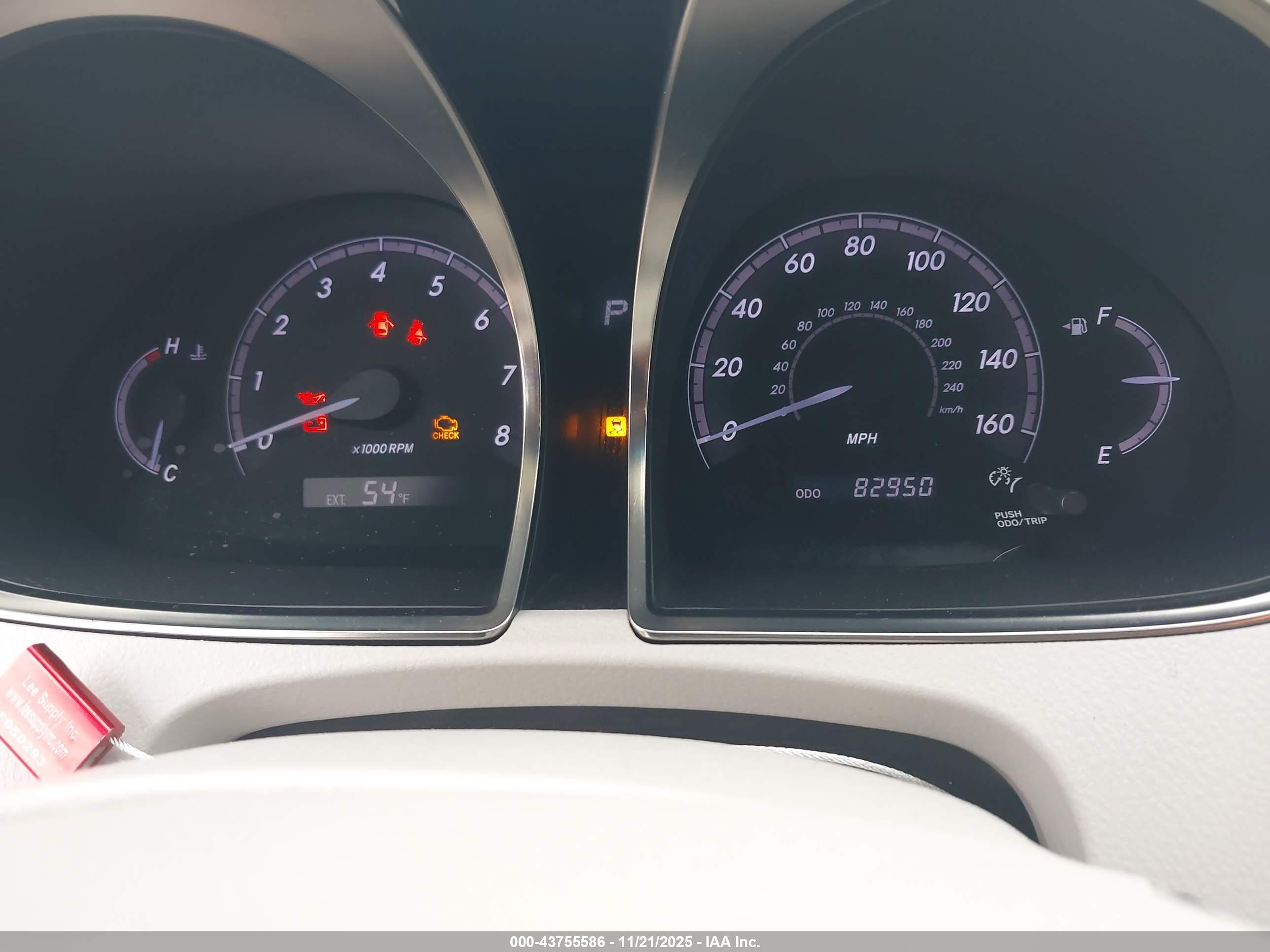 TOYOTA AVALON image 7
