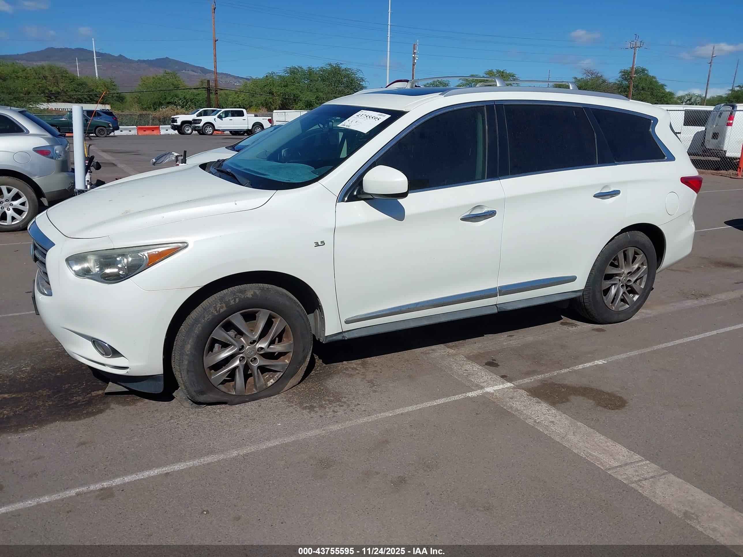 INFINITI QX60 image 2