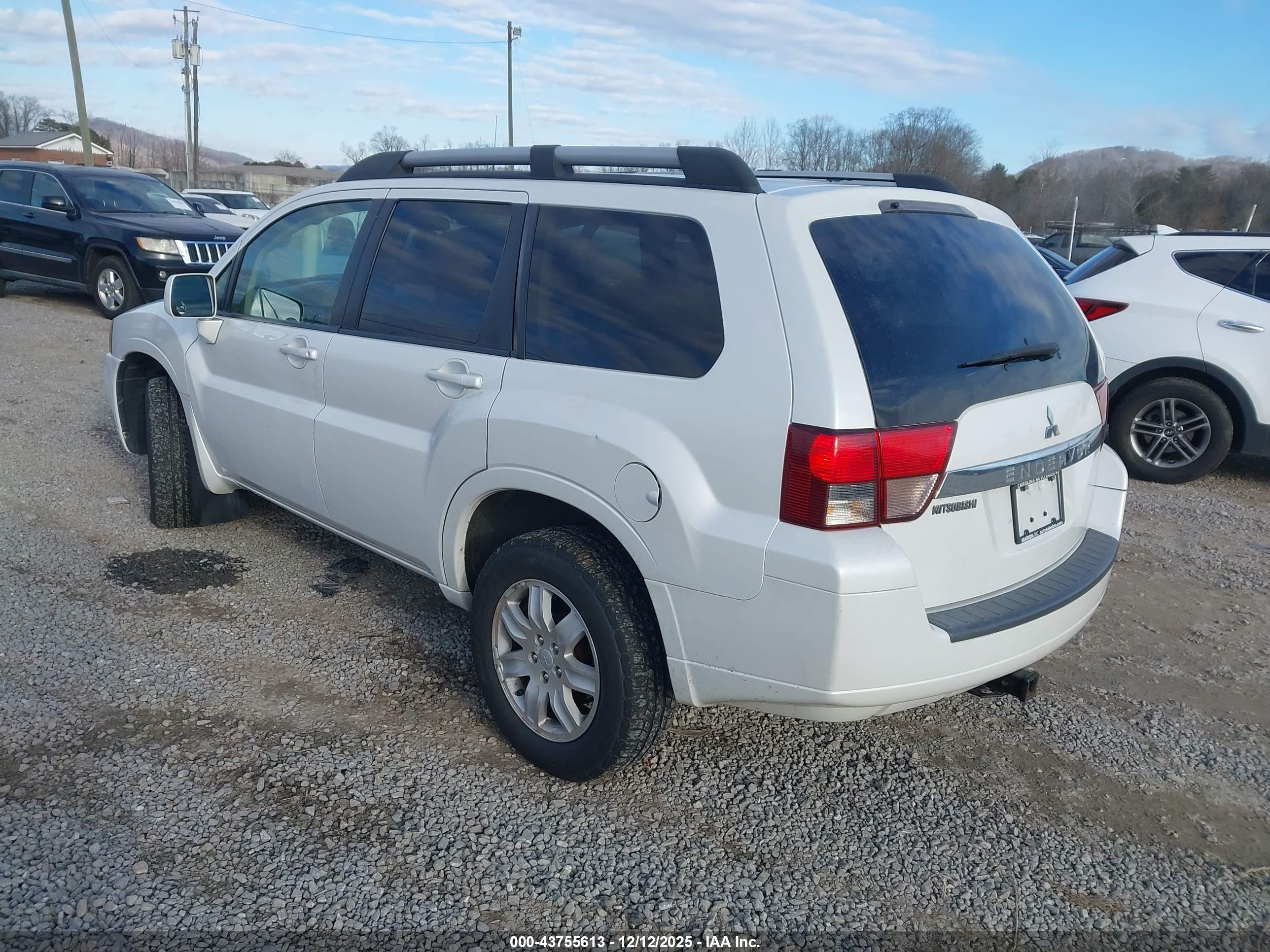 MITSUBISHI ENDEAVOR image 3