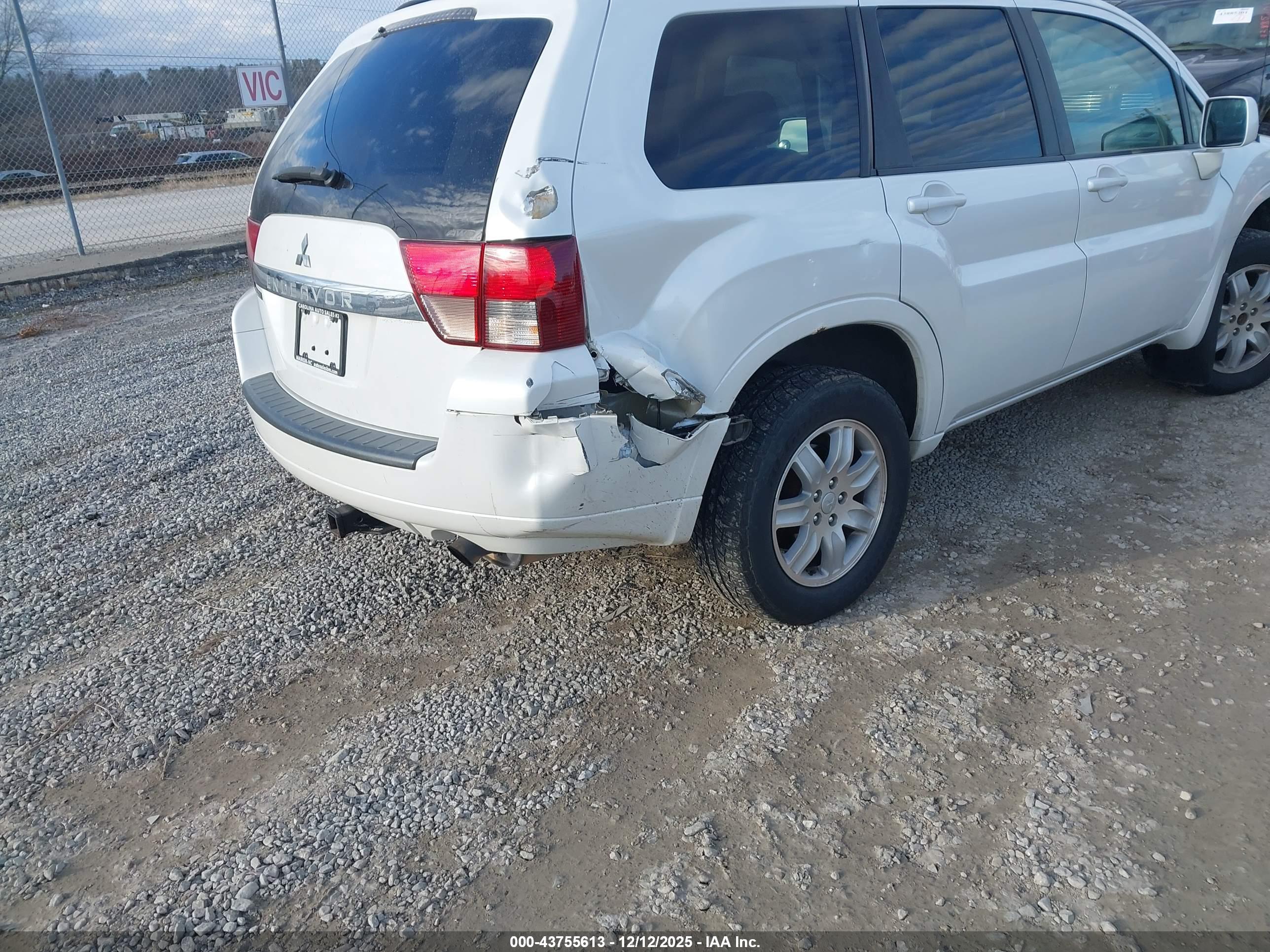 MITSUBISHI ENDEAVOR image 6