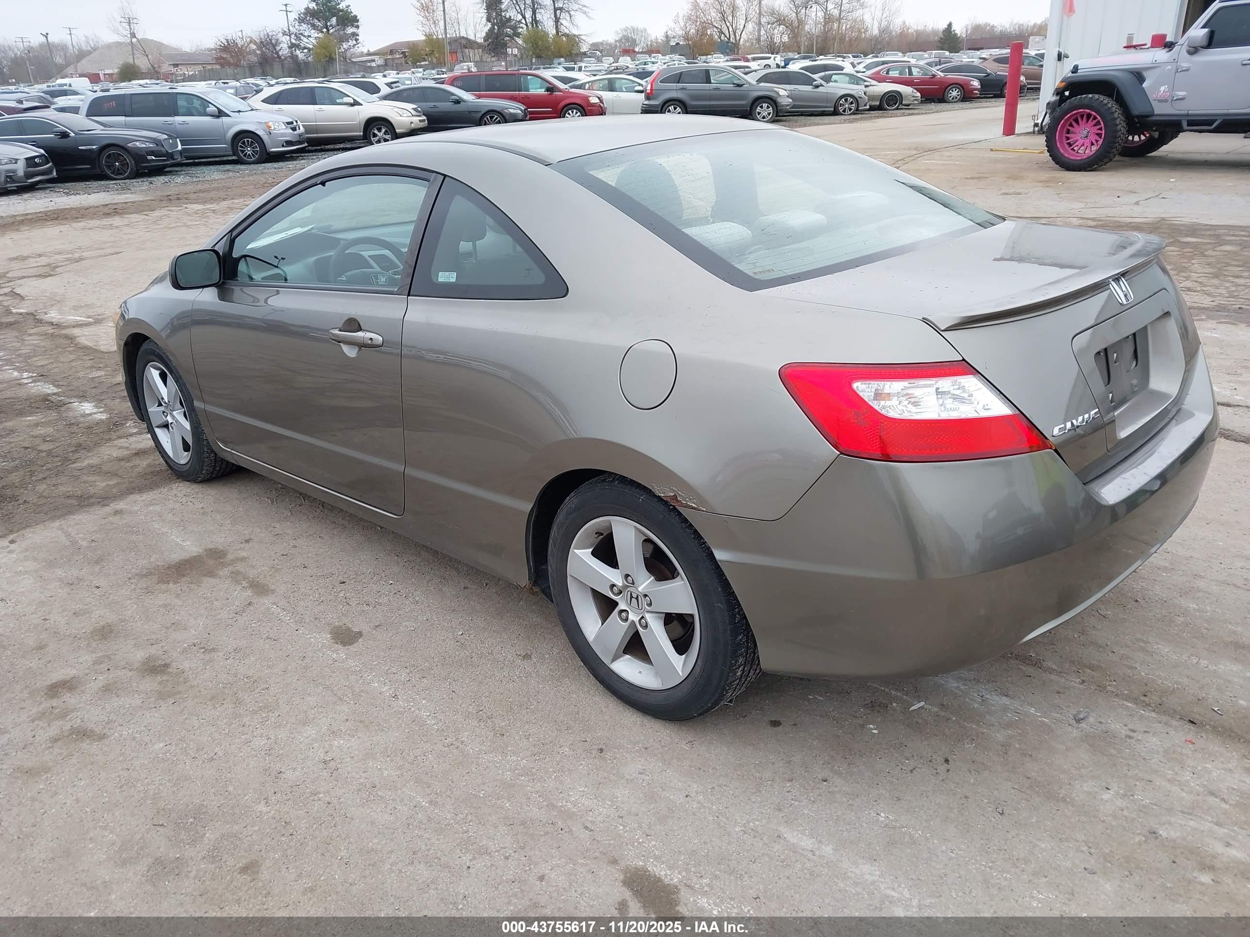 HONDA CIVIC image 3