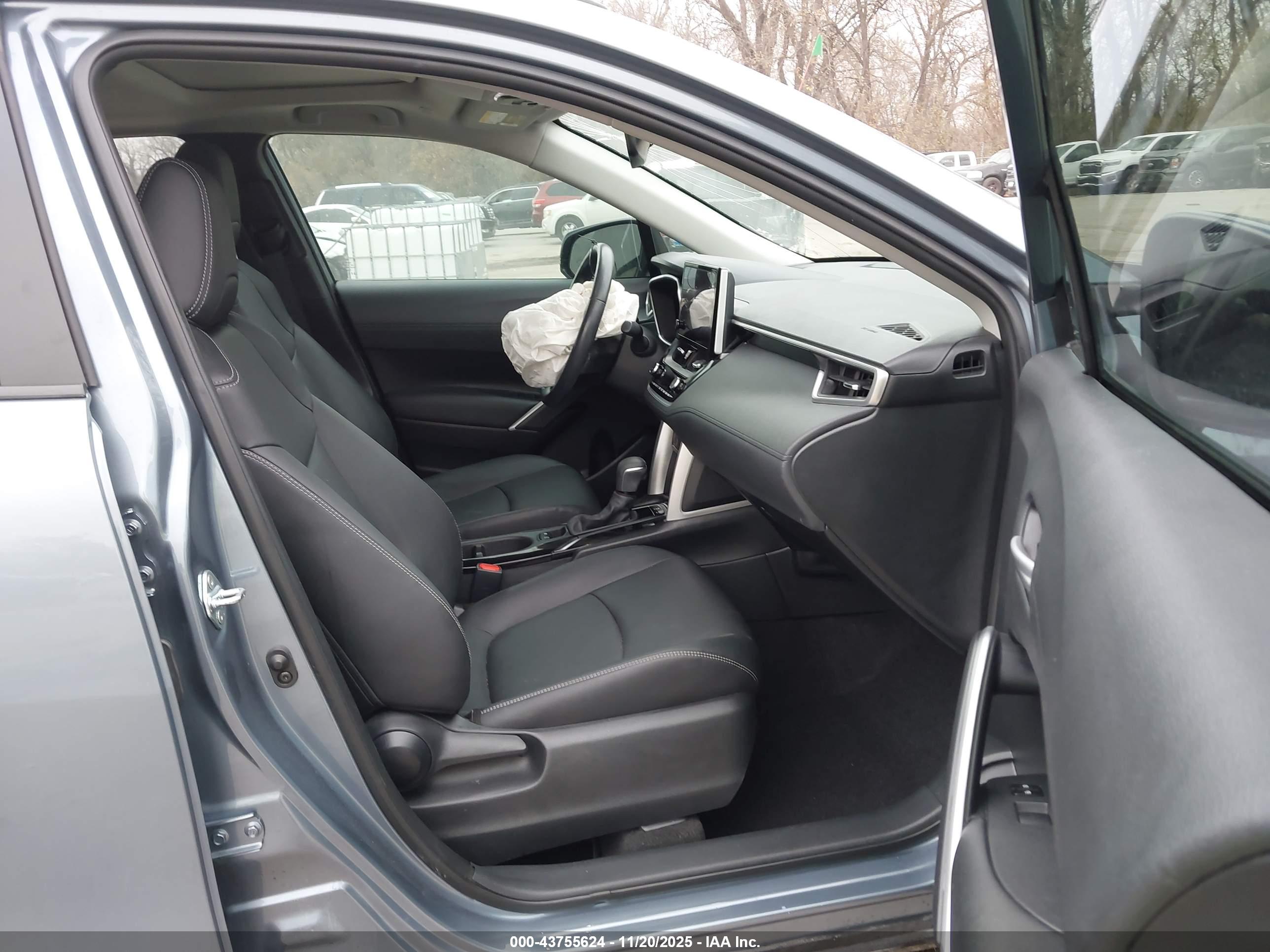 TOYOTA COROLLA image 5
