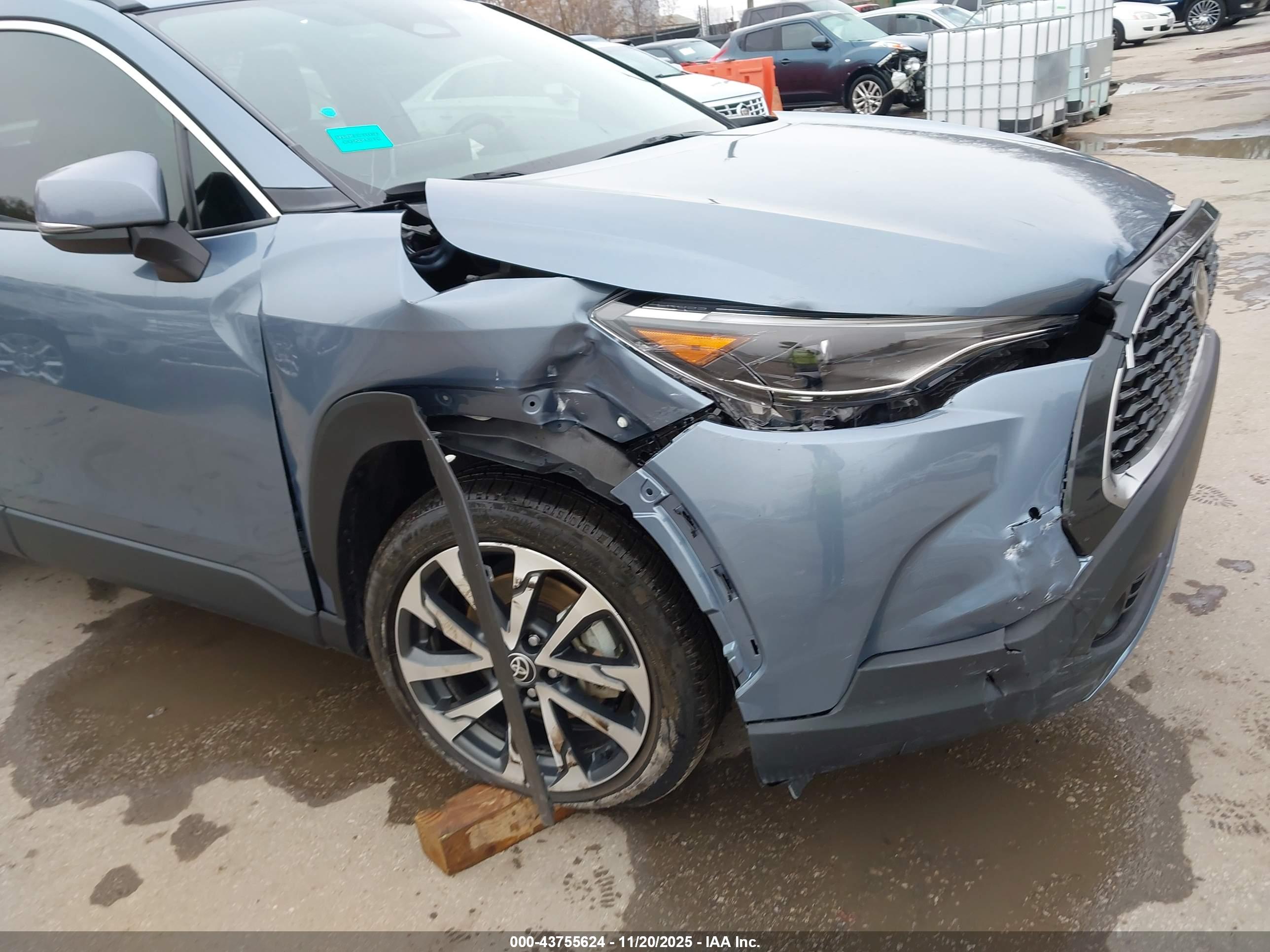 TOYOTA COROLLA image 6