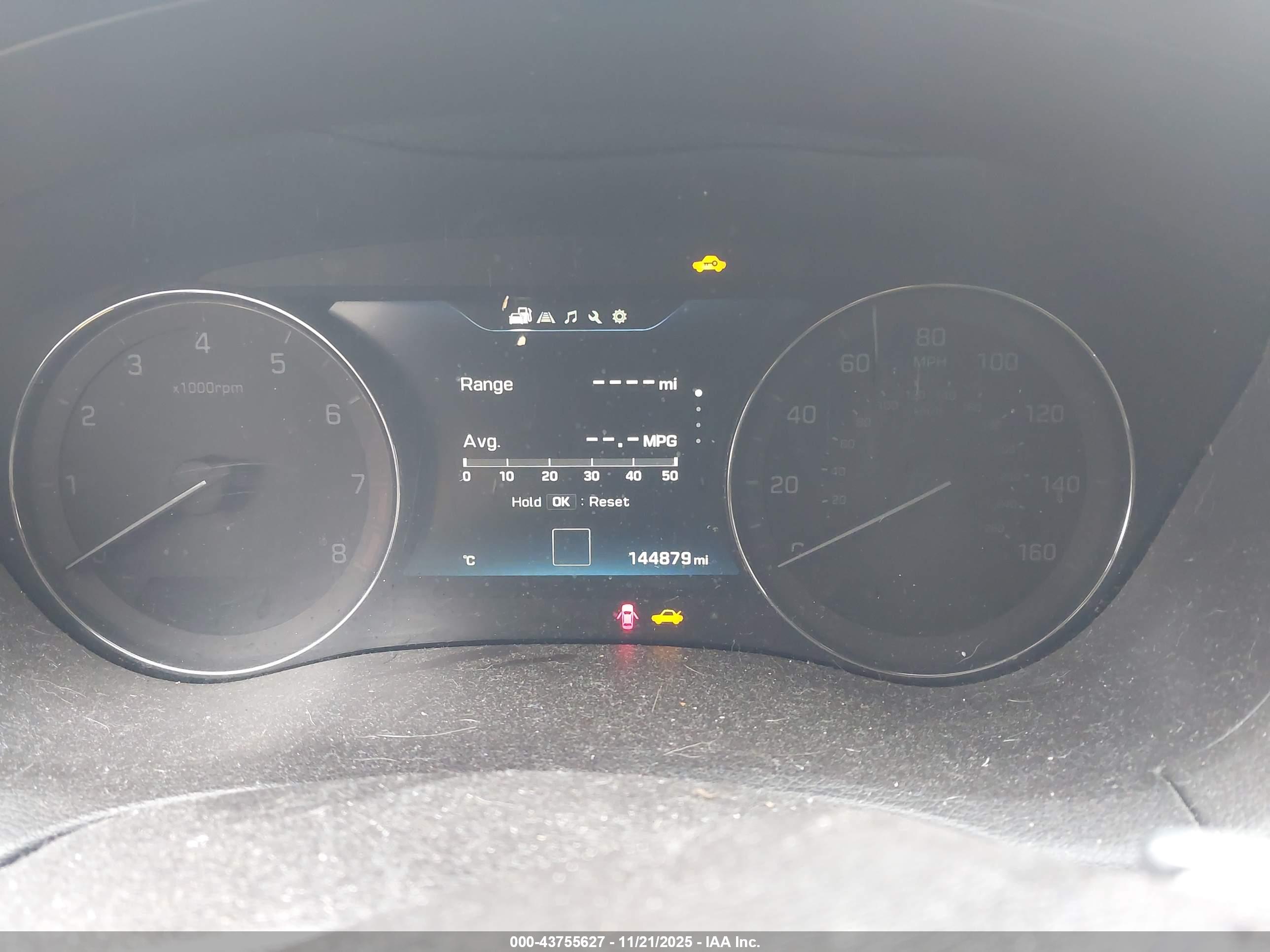 HYUNDAI GENESIS image 7