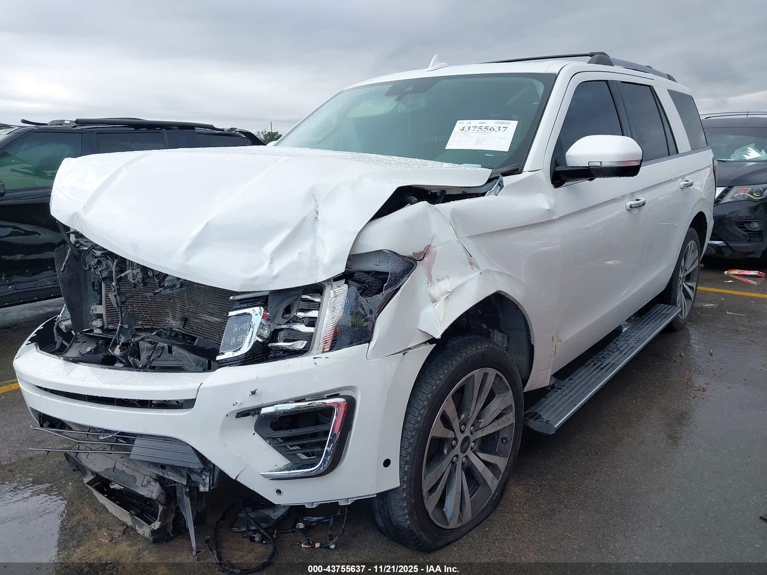 FORD EXPEDITION image 2