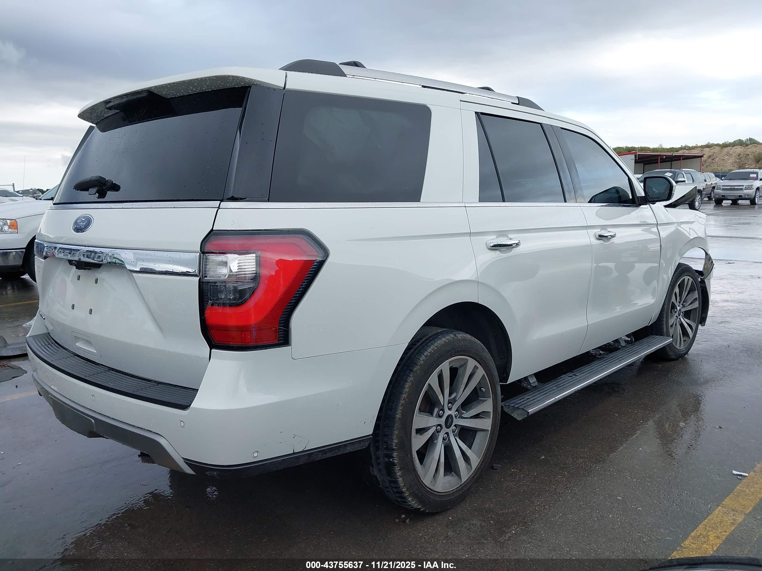FORD EXPEDITION image 4