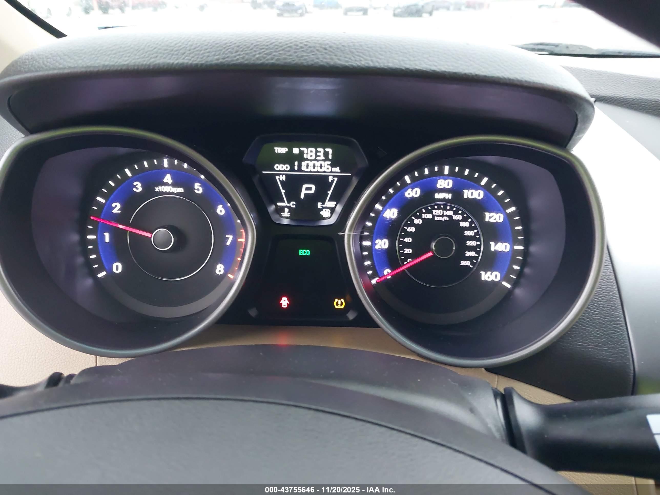 HYUNDAI ELANTRA image 7