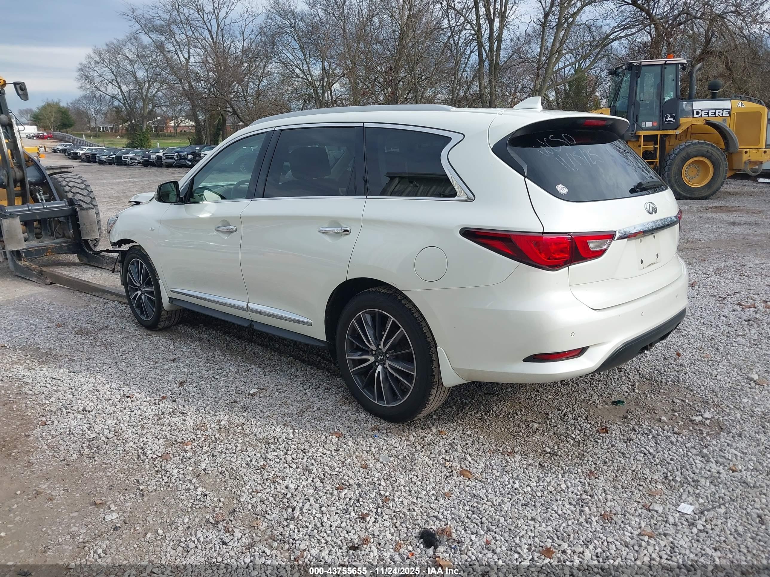 INFINITI QX60 image 3