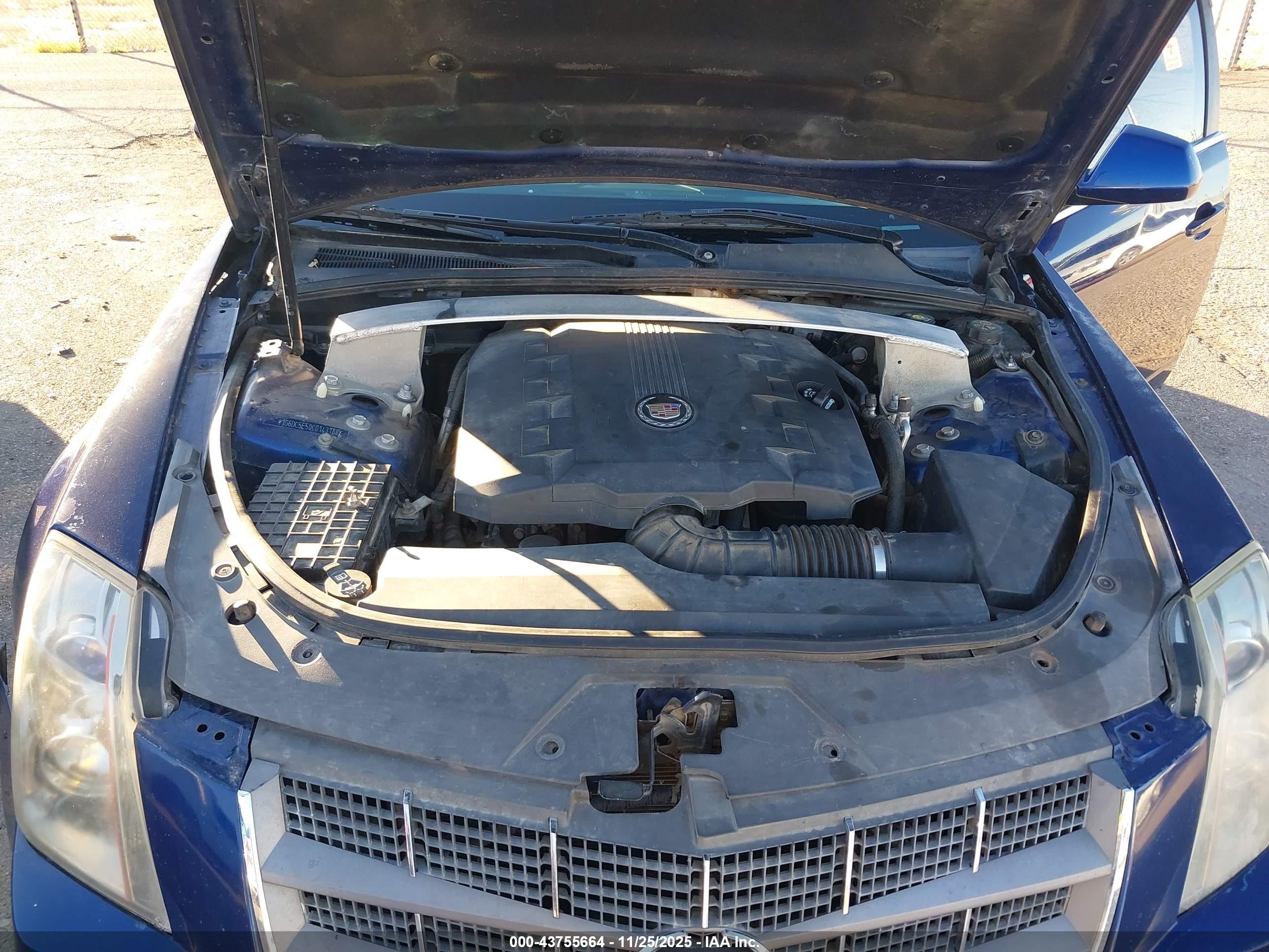 CADILLAC CTS image 10