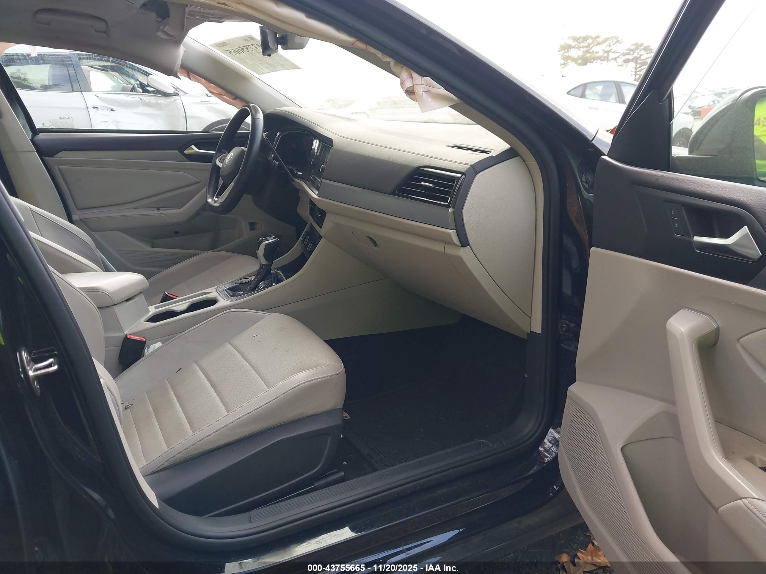 VOLKSWAGEN JETTA image 5