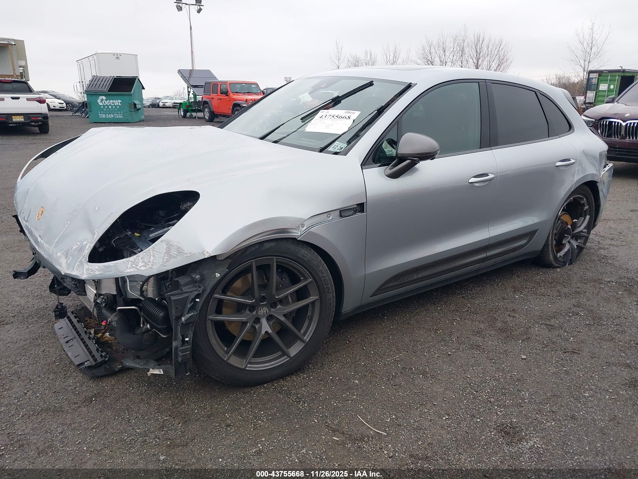 PORSCHE MACAN image 2