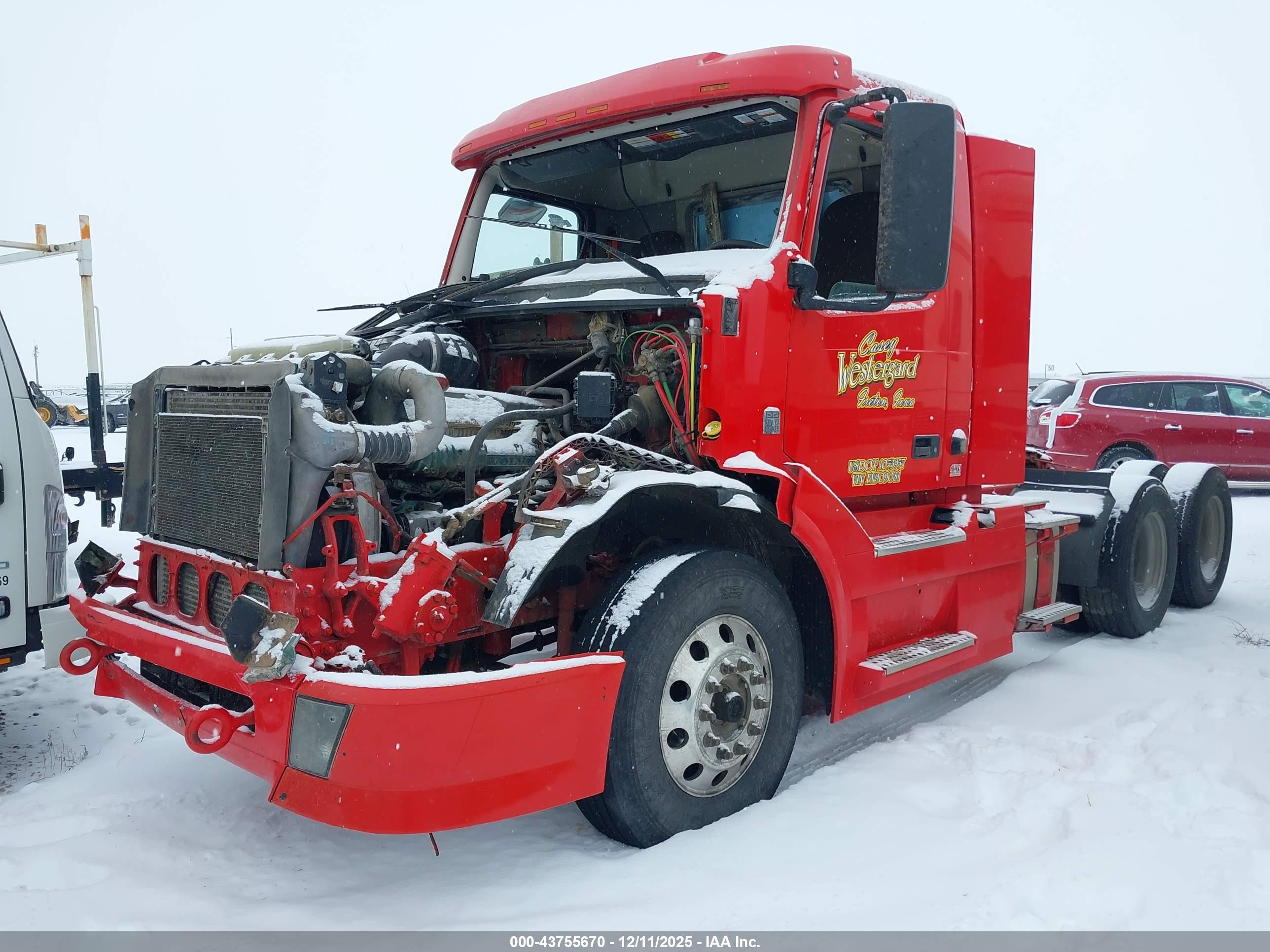 VOLVO VN image 2