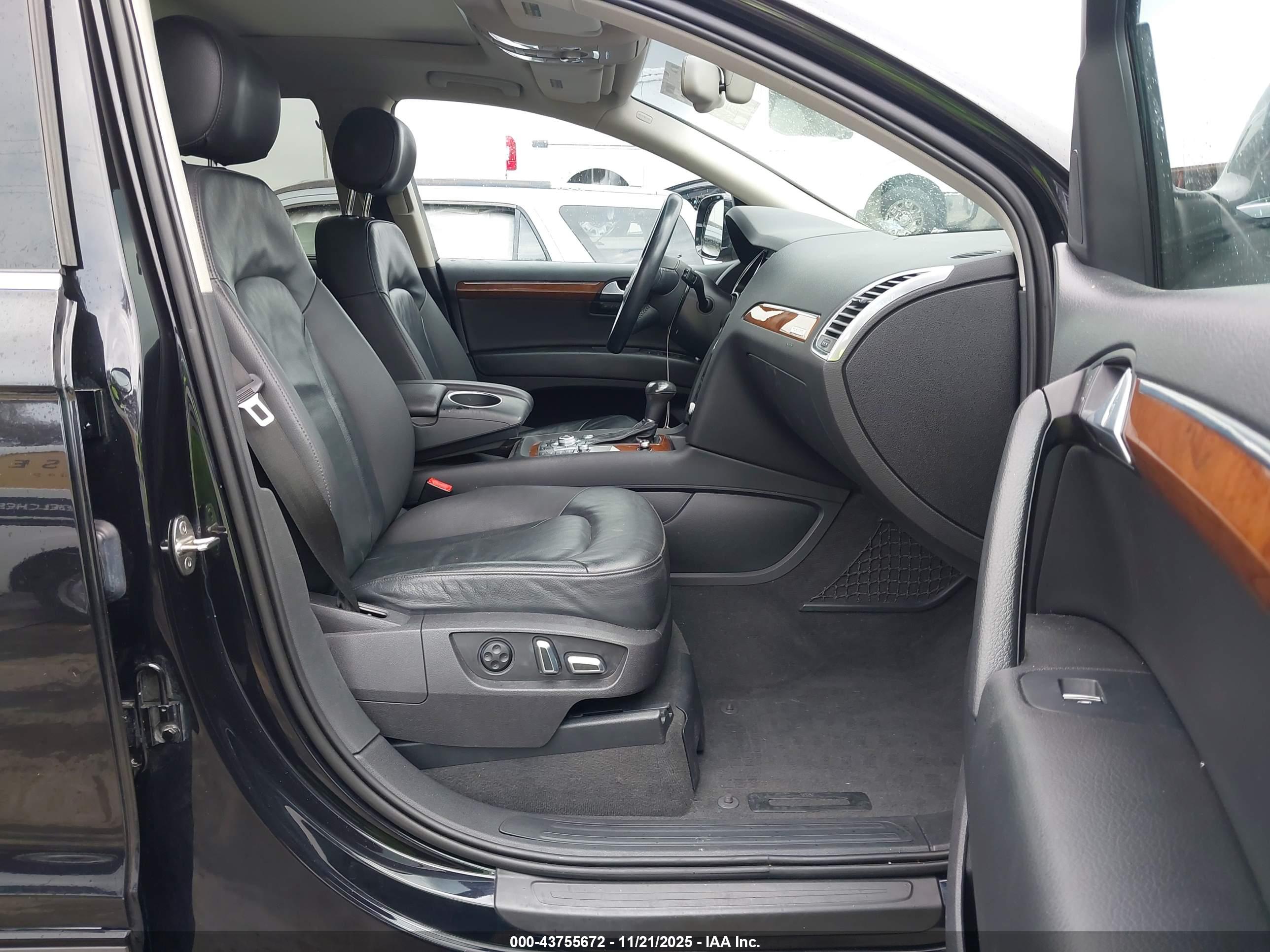 AUDI Q7 image 5
