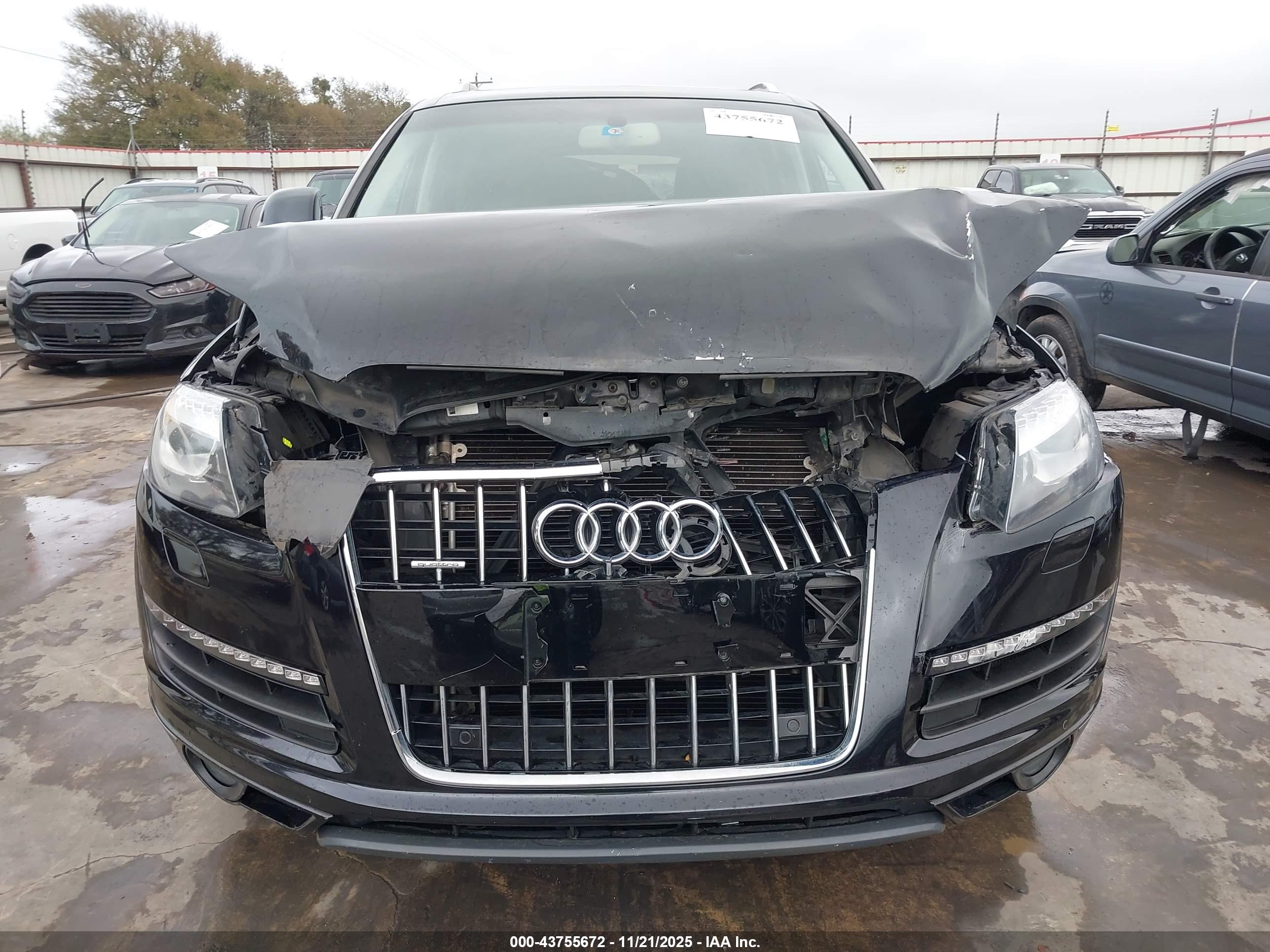 AUDI Q7 image 6