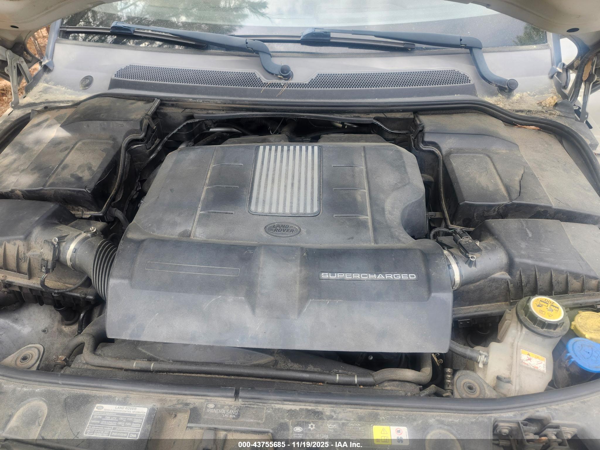LAND ROVER image 10