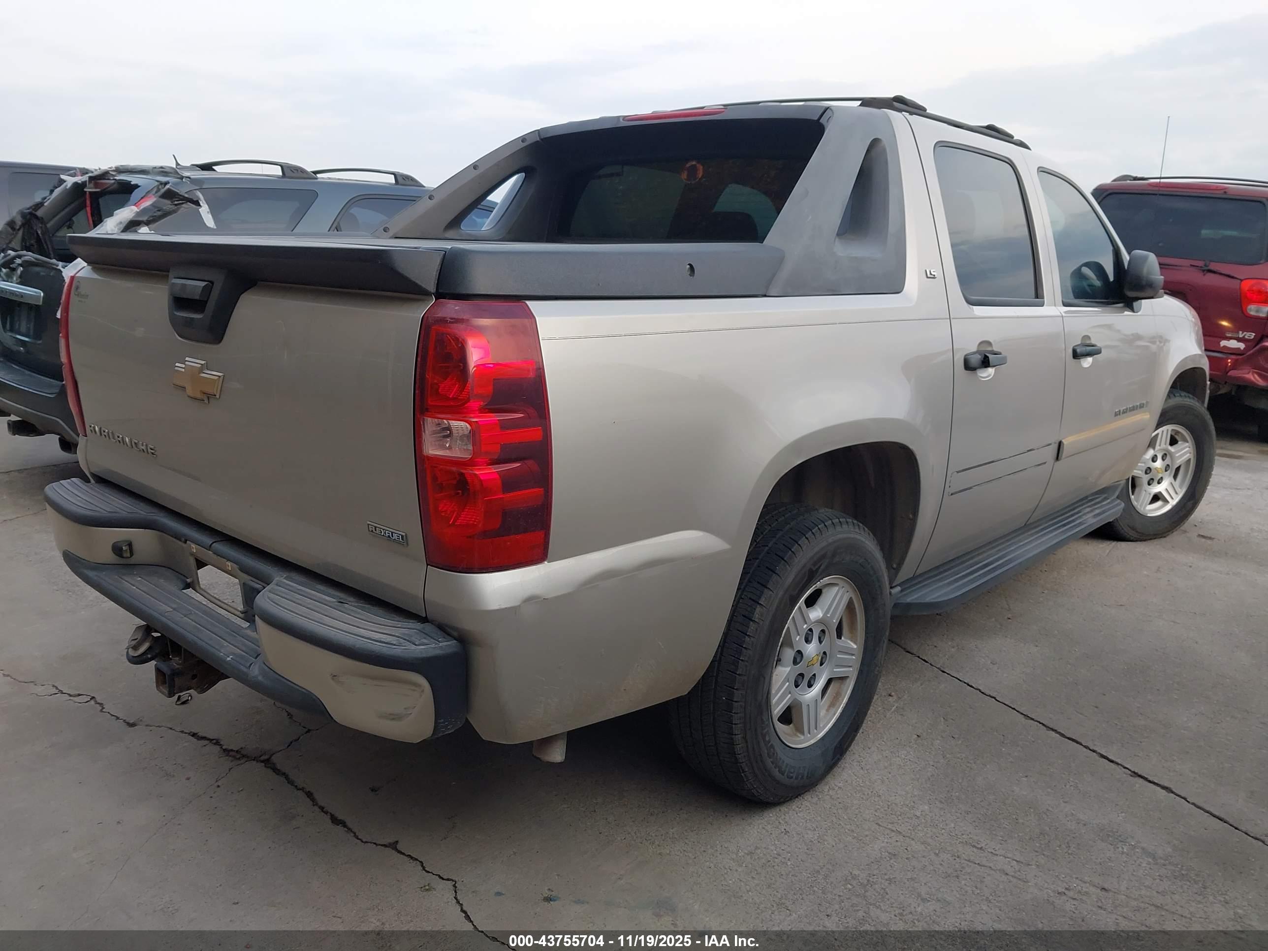 CHEVROLET AVALANCHE image 4
