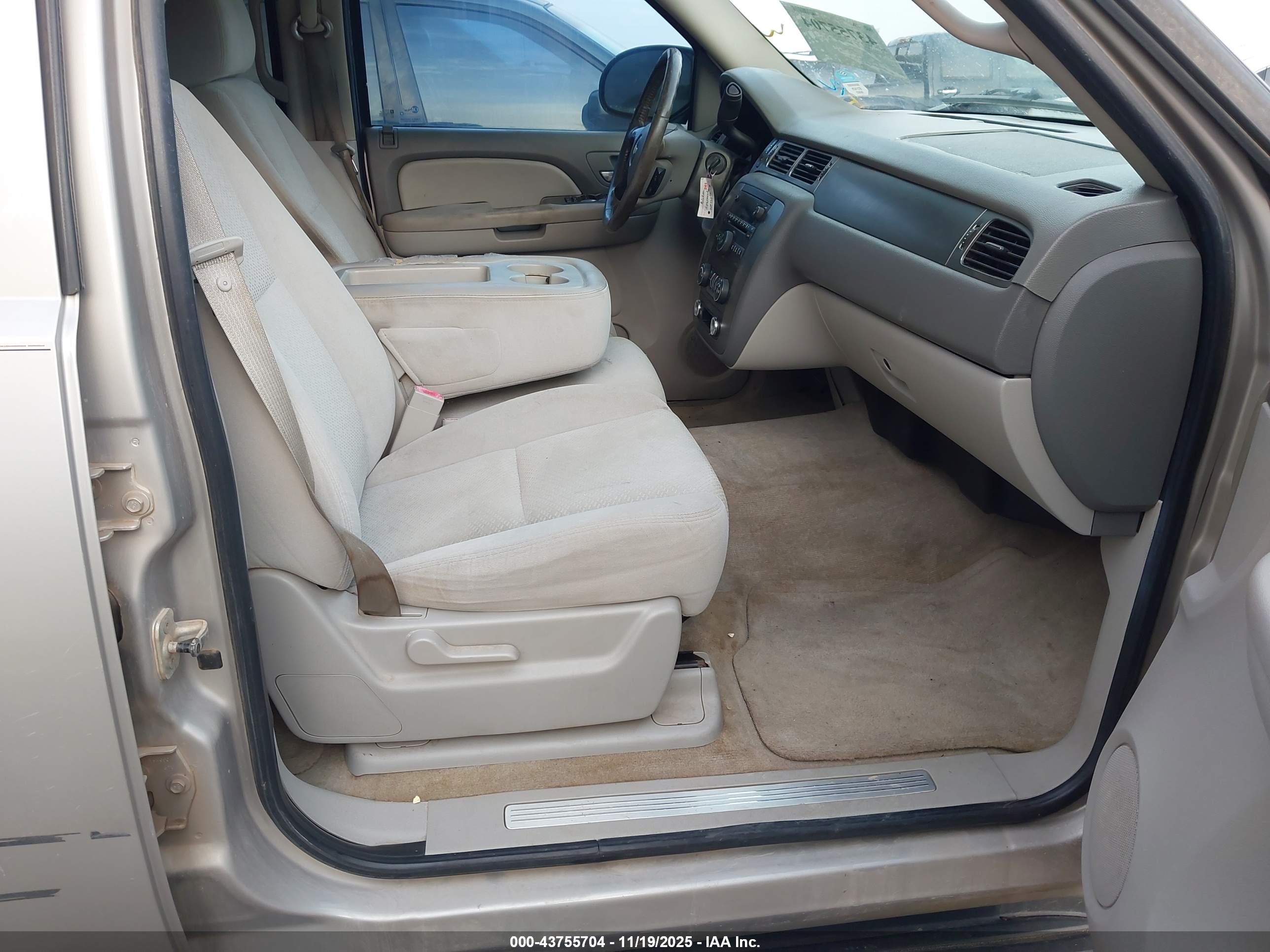 CHEVROLET AVALANCHE image 5