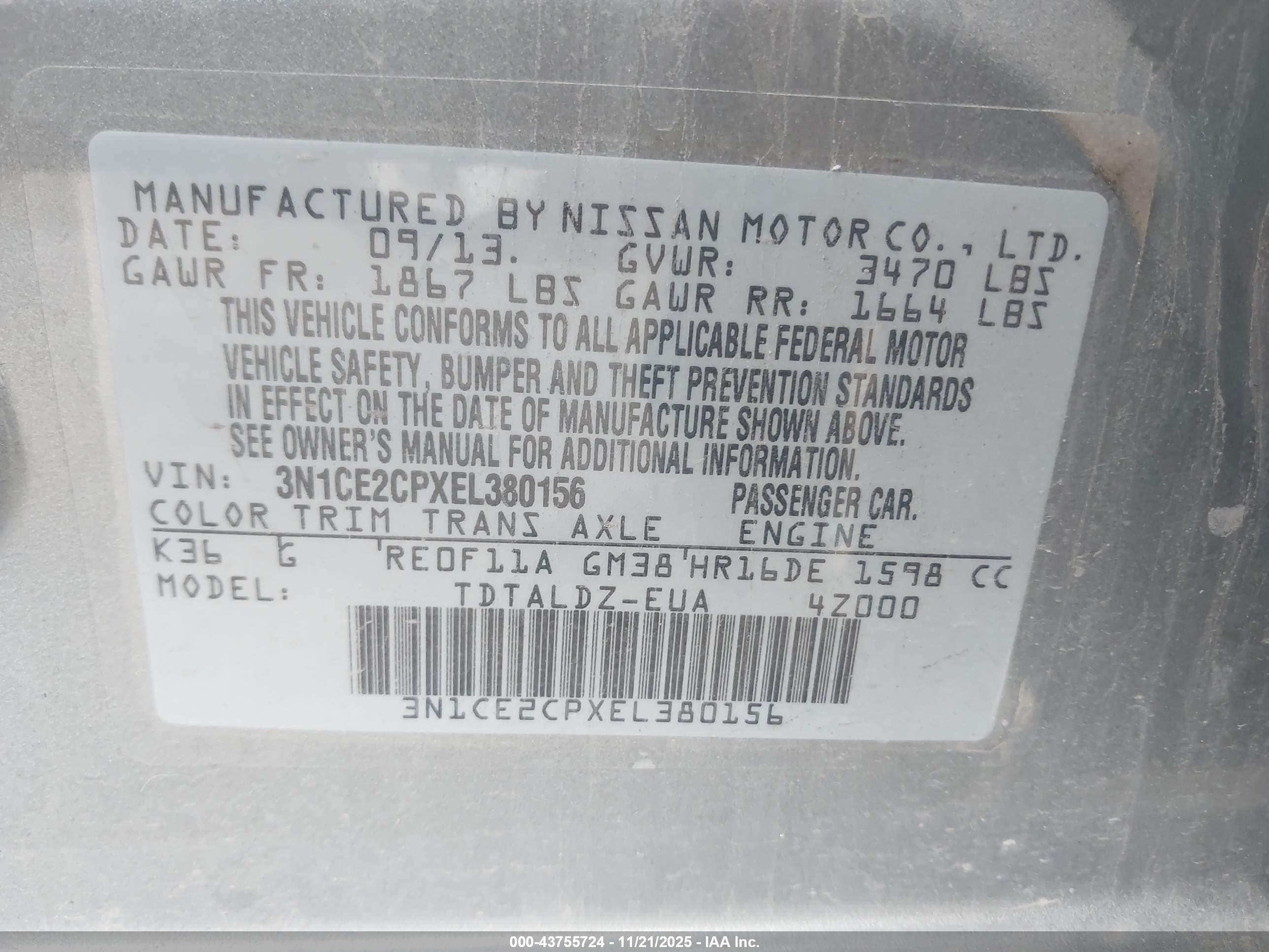 NISSAN VERSA image 9