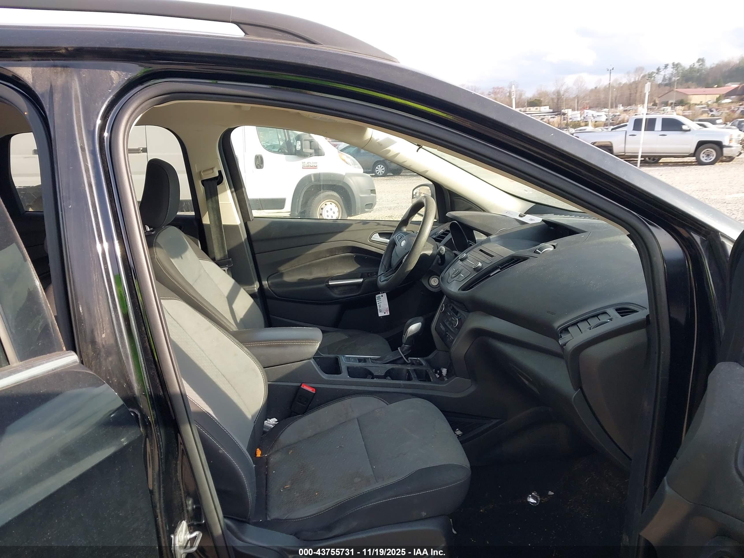 FORD ESCAPE image 5