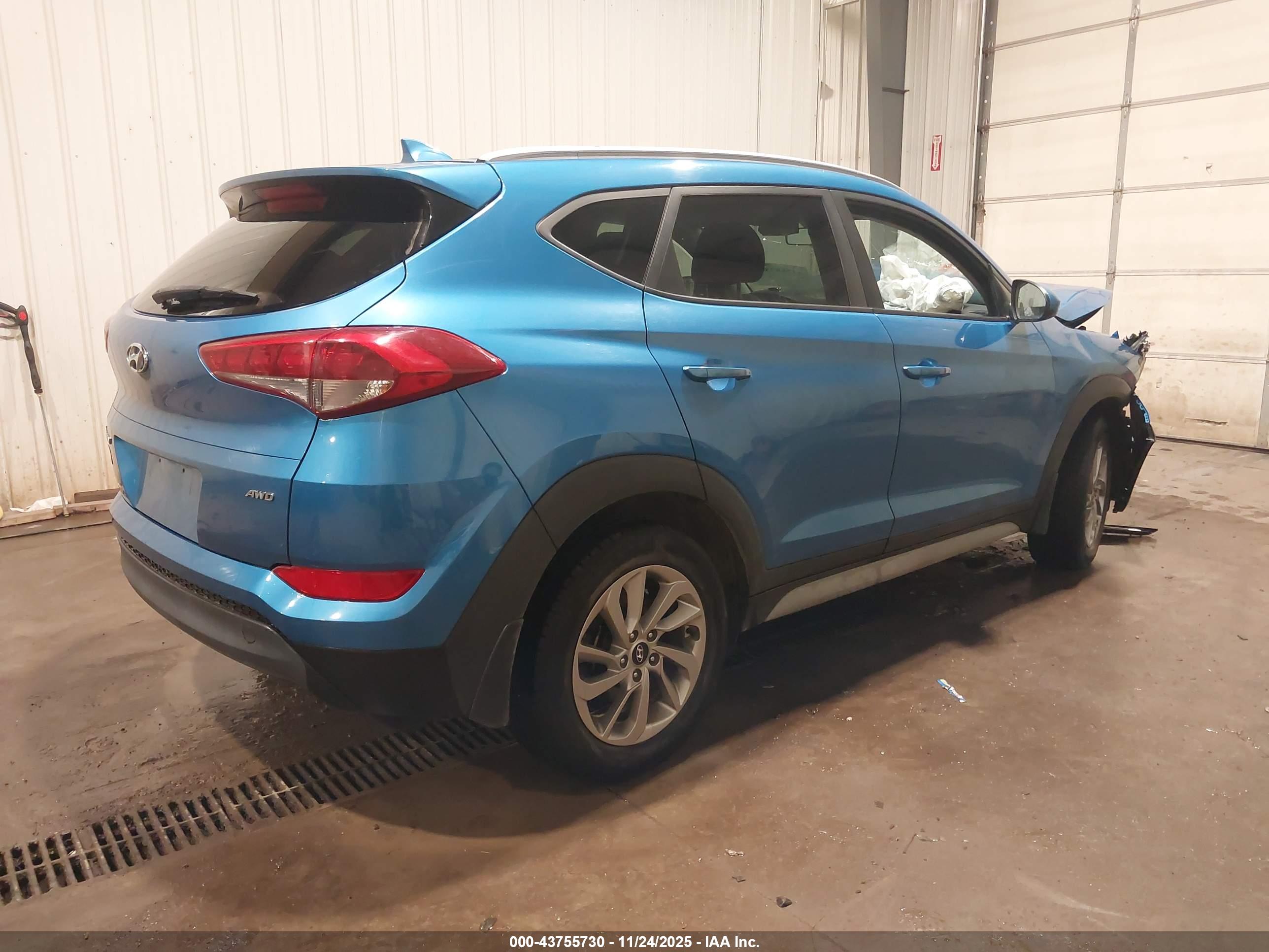 HYUNDAI TUCSON image 4