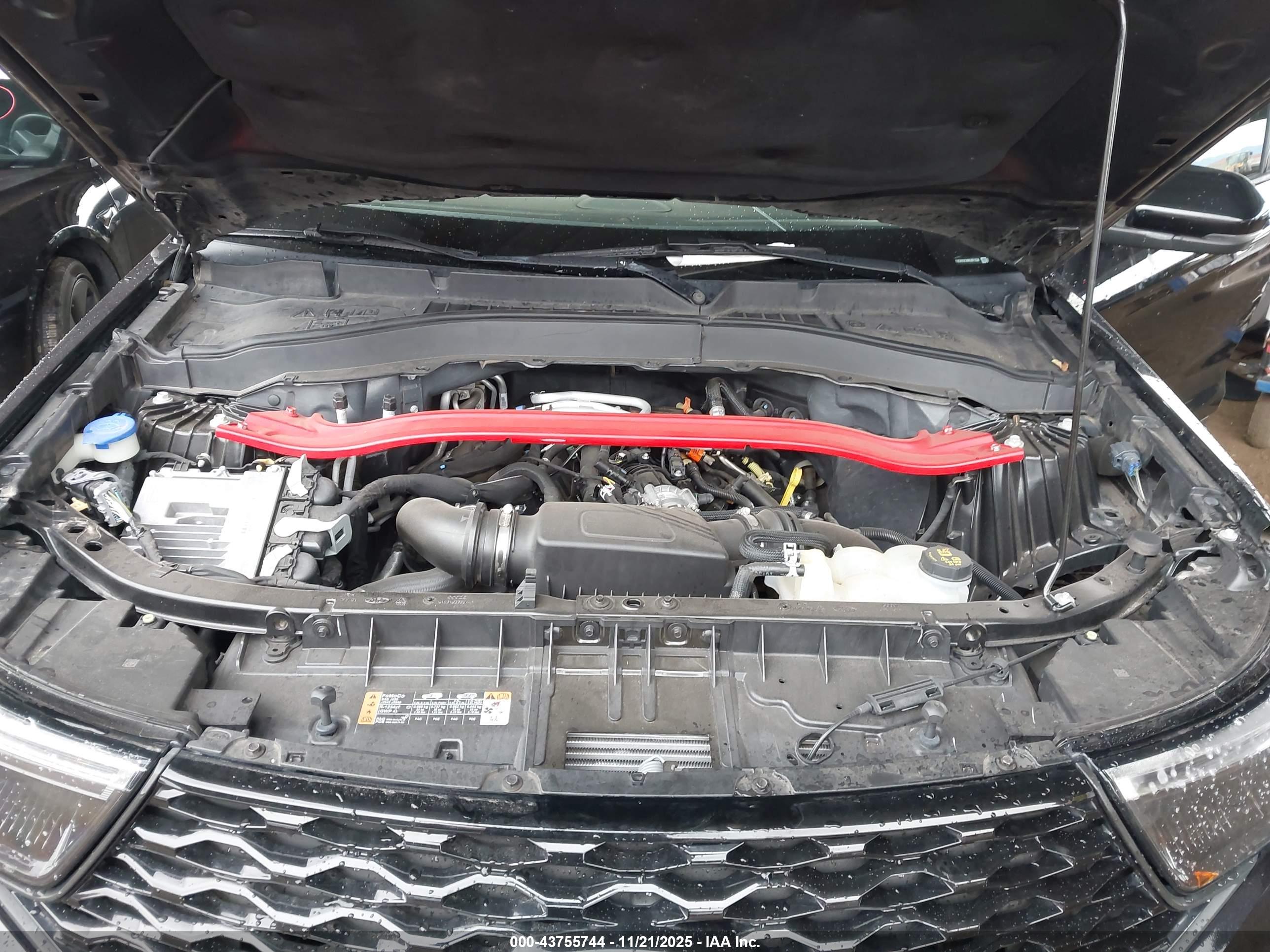 FORD EXPLORER image 10