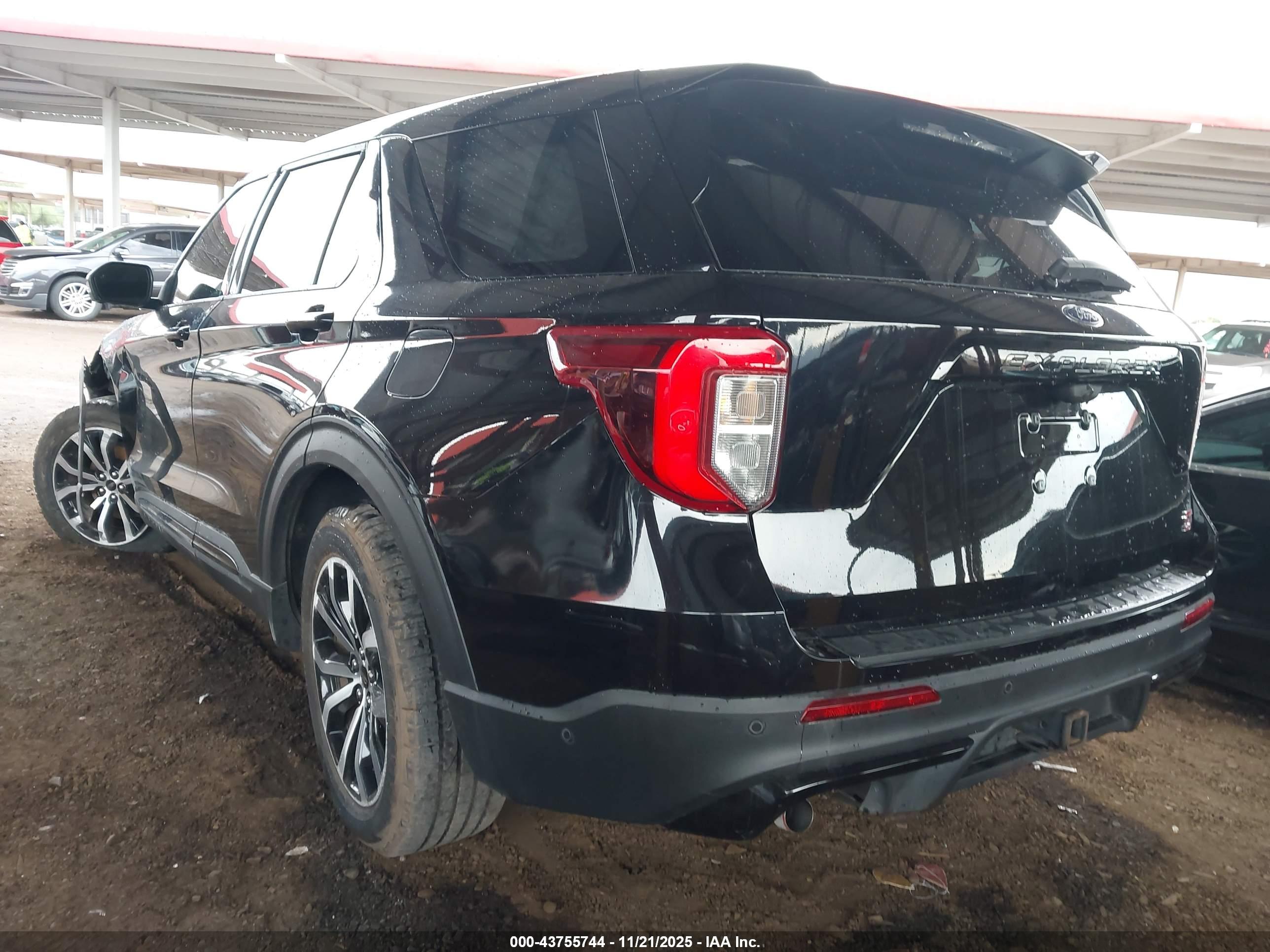 FORD EXPLORER image 3