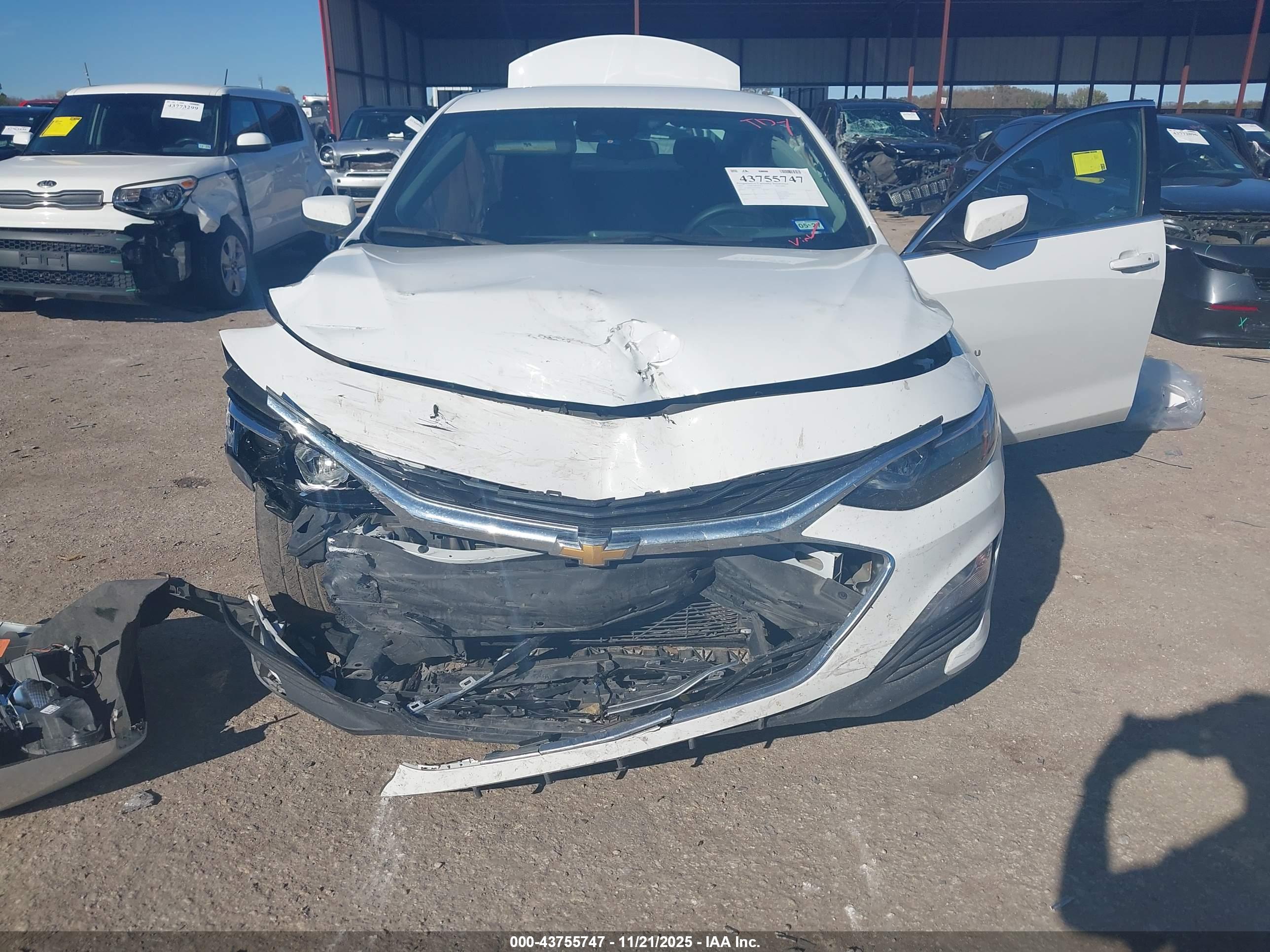 CHEVROLET MALIBU image 6
