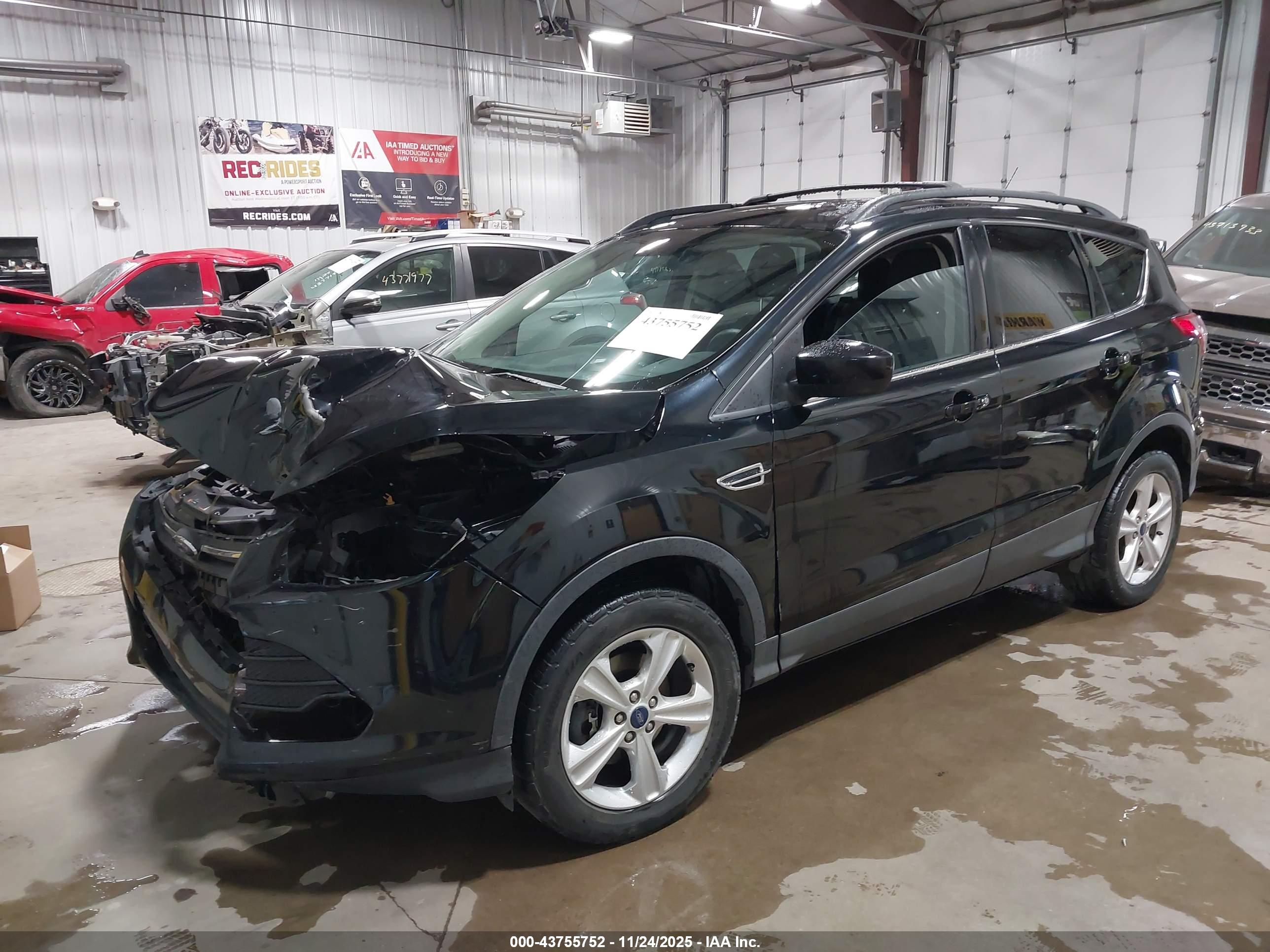 FORD ESCAPE image 2