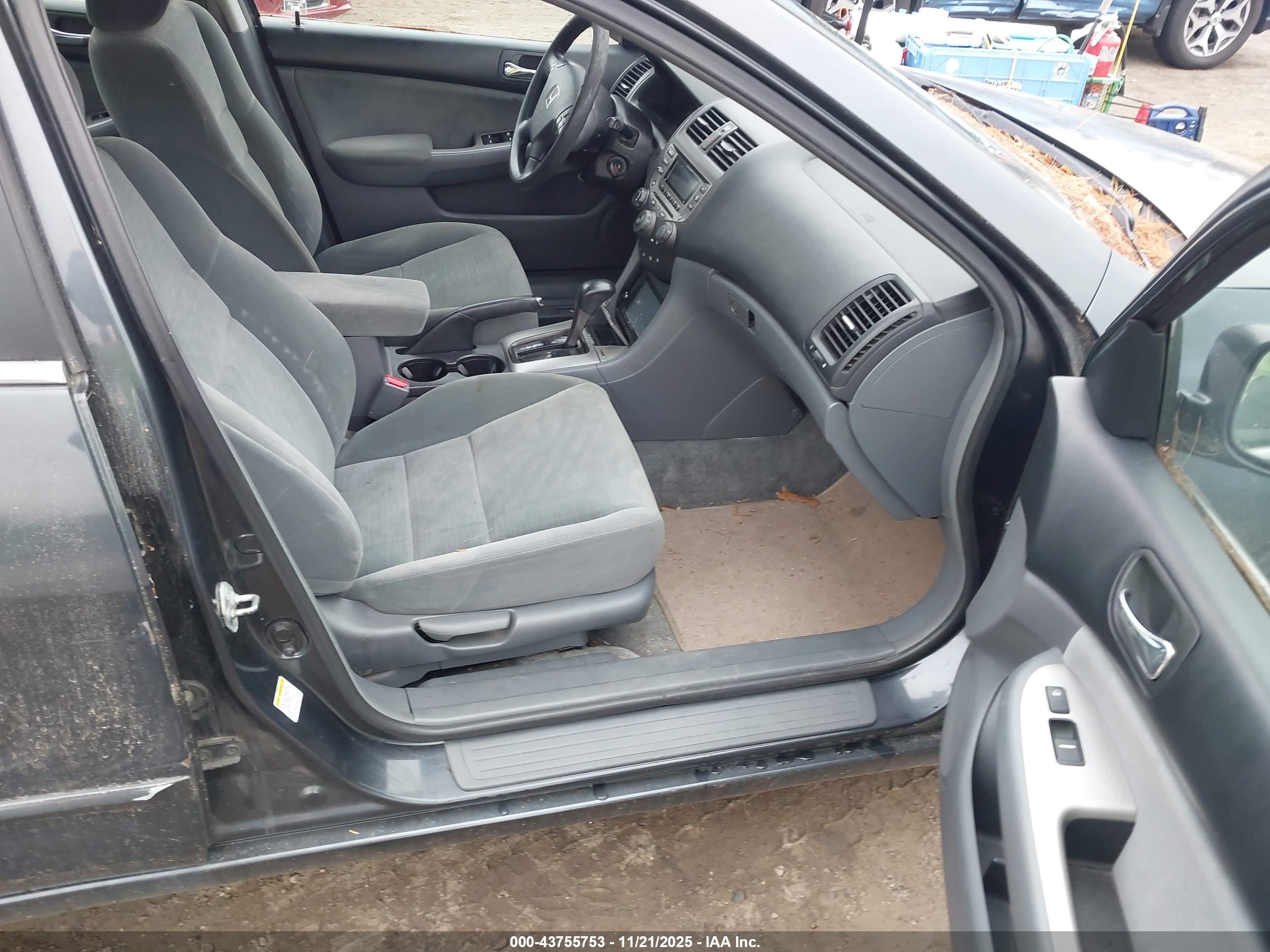 HONDA ACCORD image 5