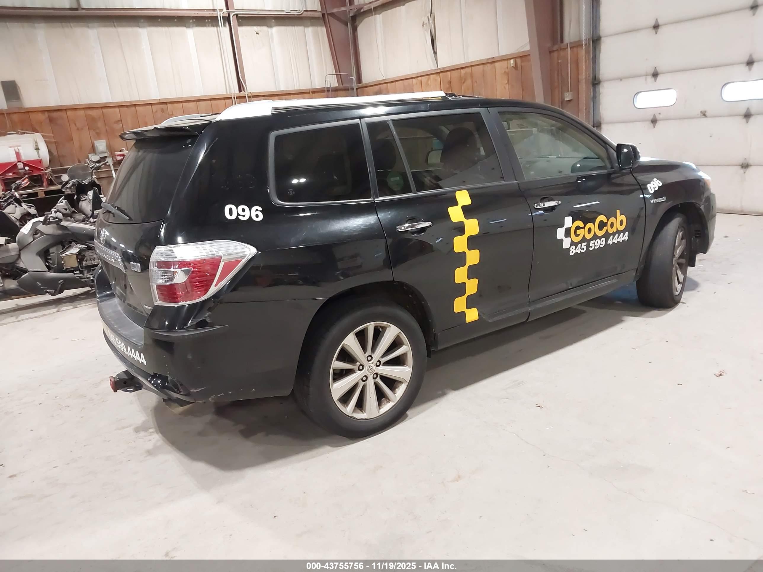 TOYOTA HIGHLANDER image 4