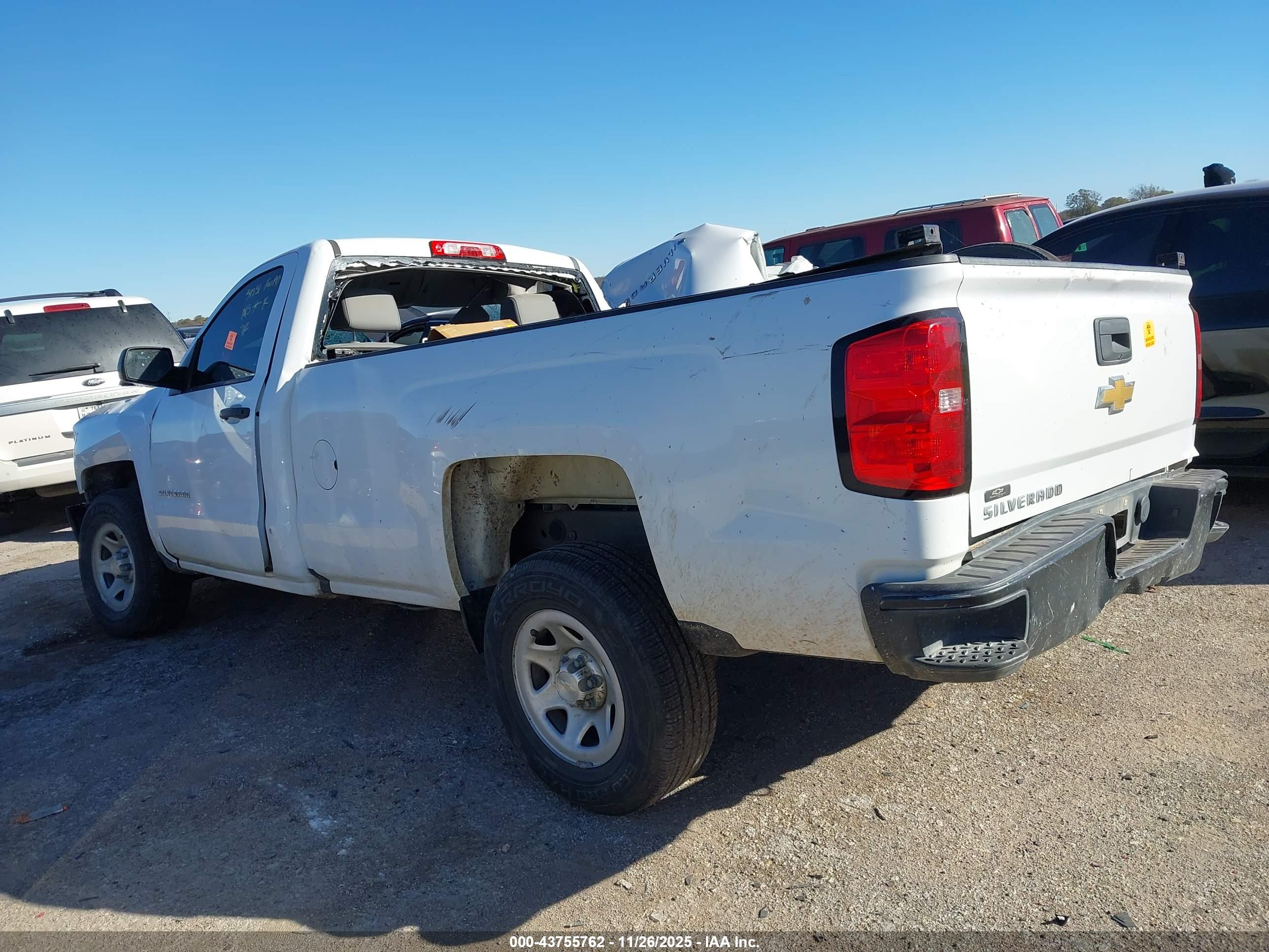 CHEVROLET SILVERADO image 3
