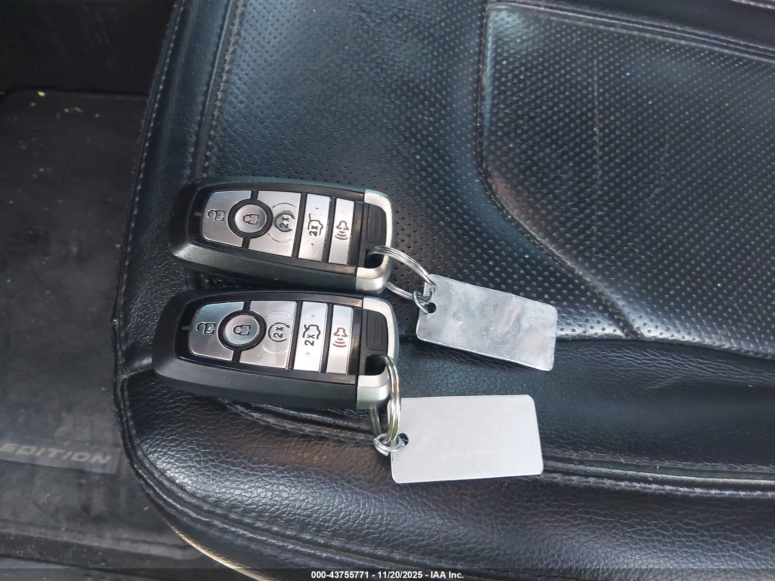 FORD EXPEDITION image 11