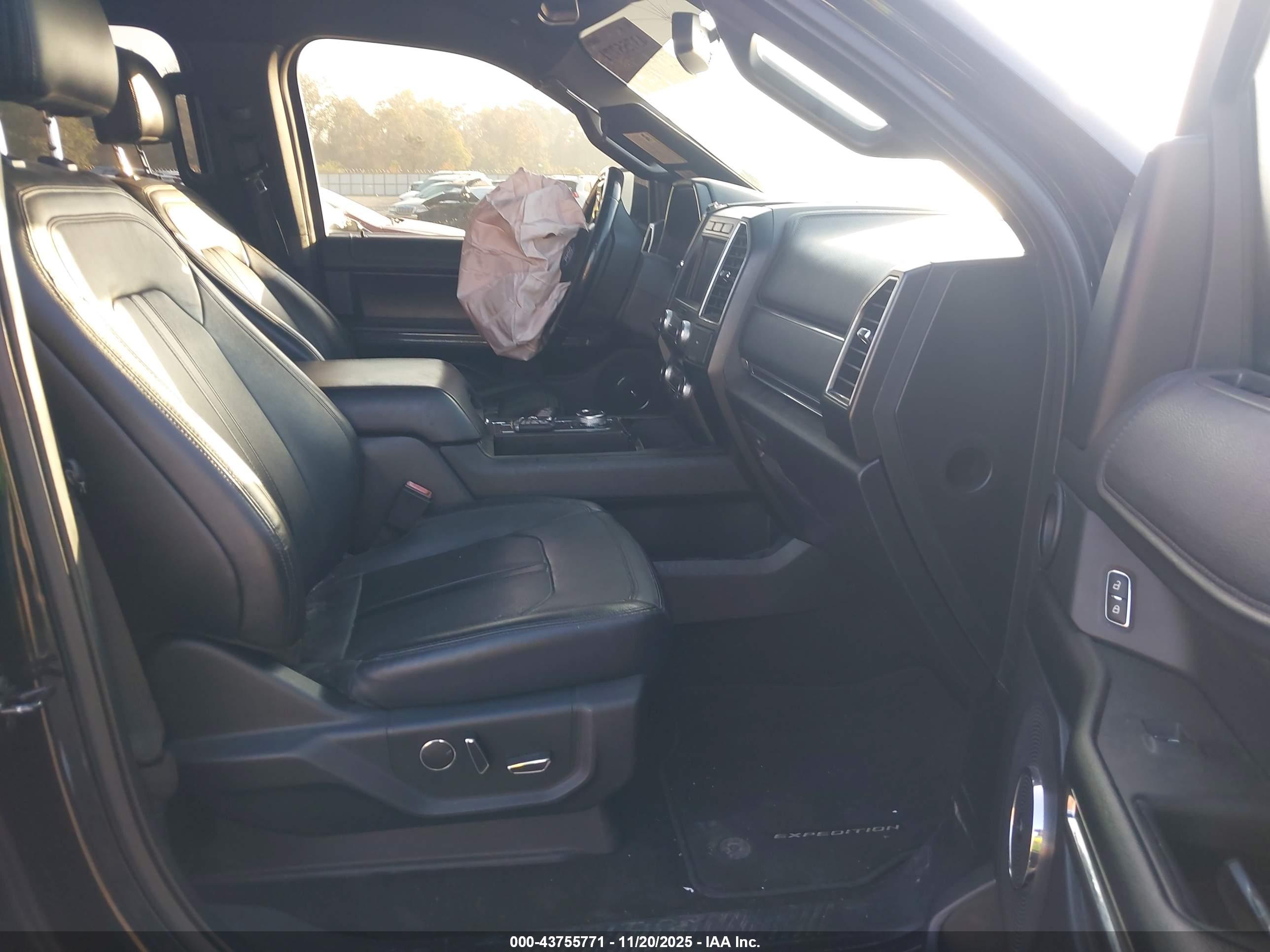 FORD EXPEDITION image 5