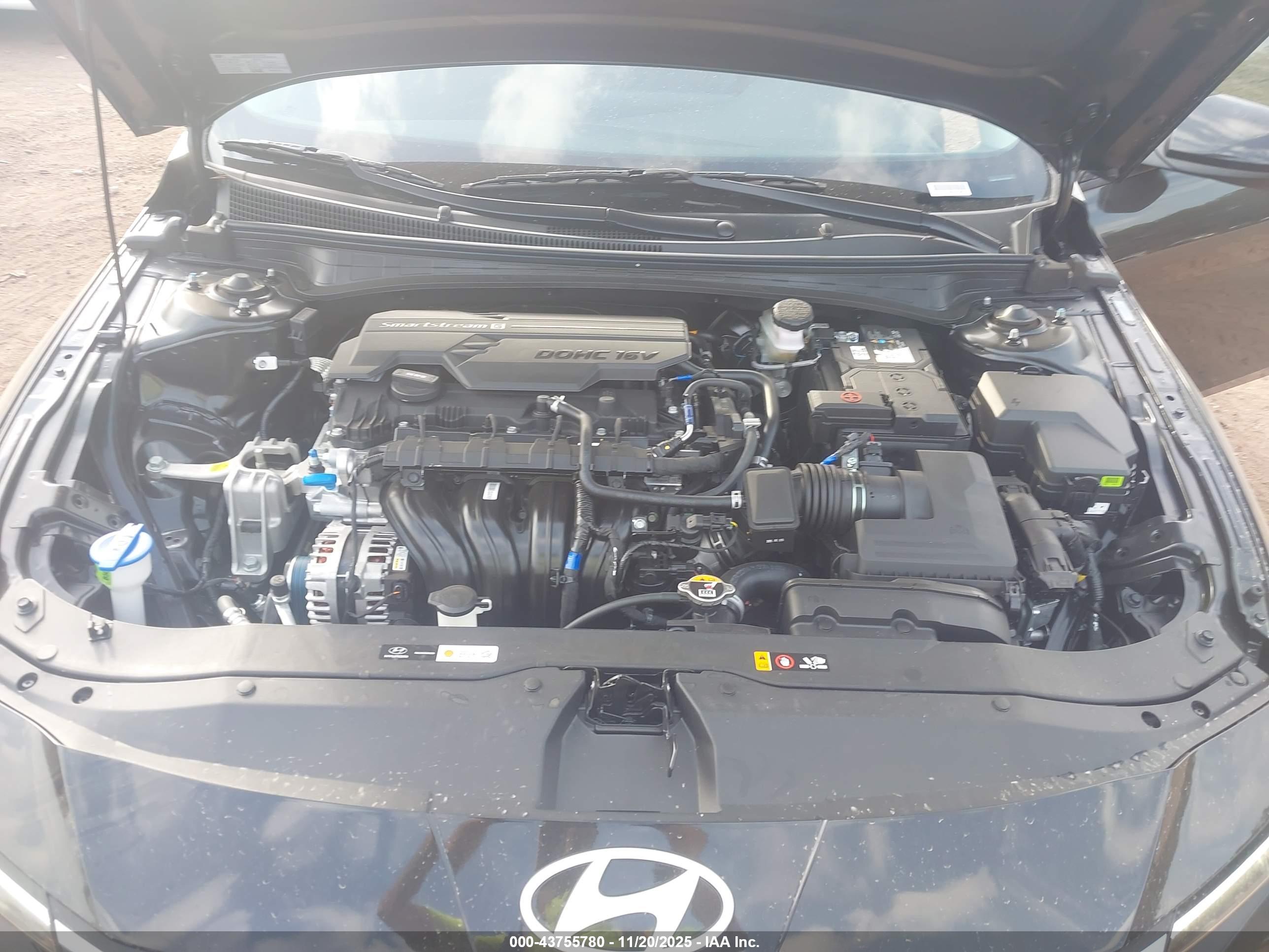 HYUNDAI ELANTRA image 10