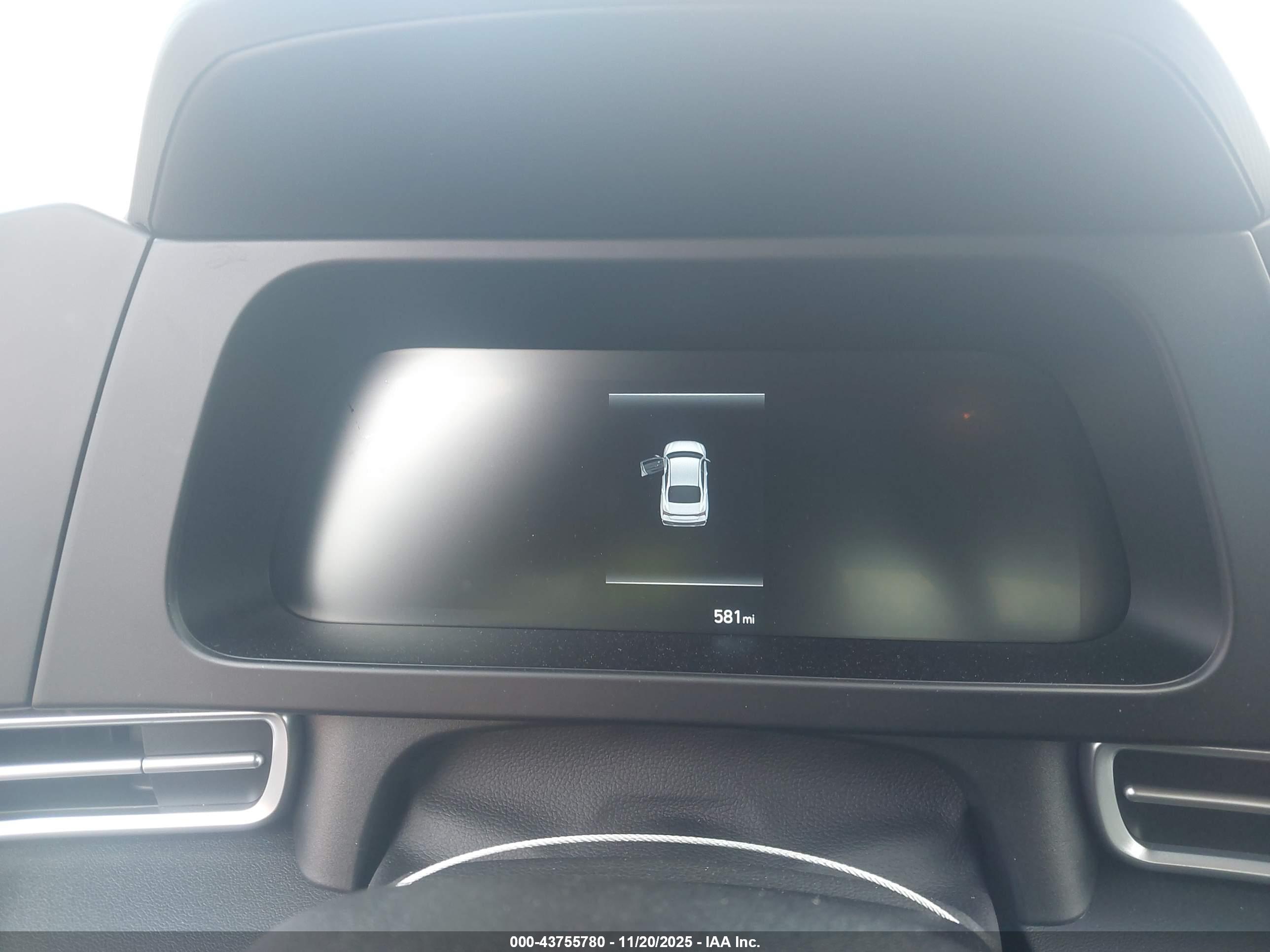 HYUNDAI ELANTRA image 7